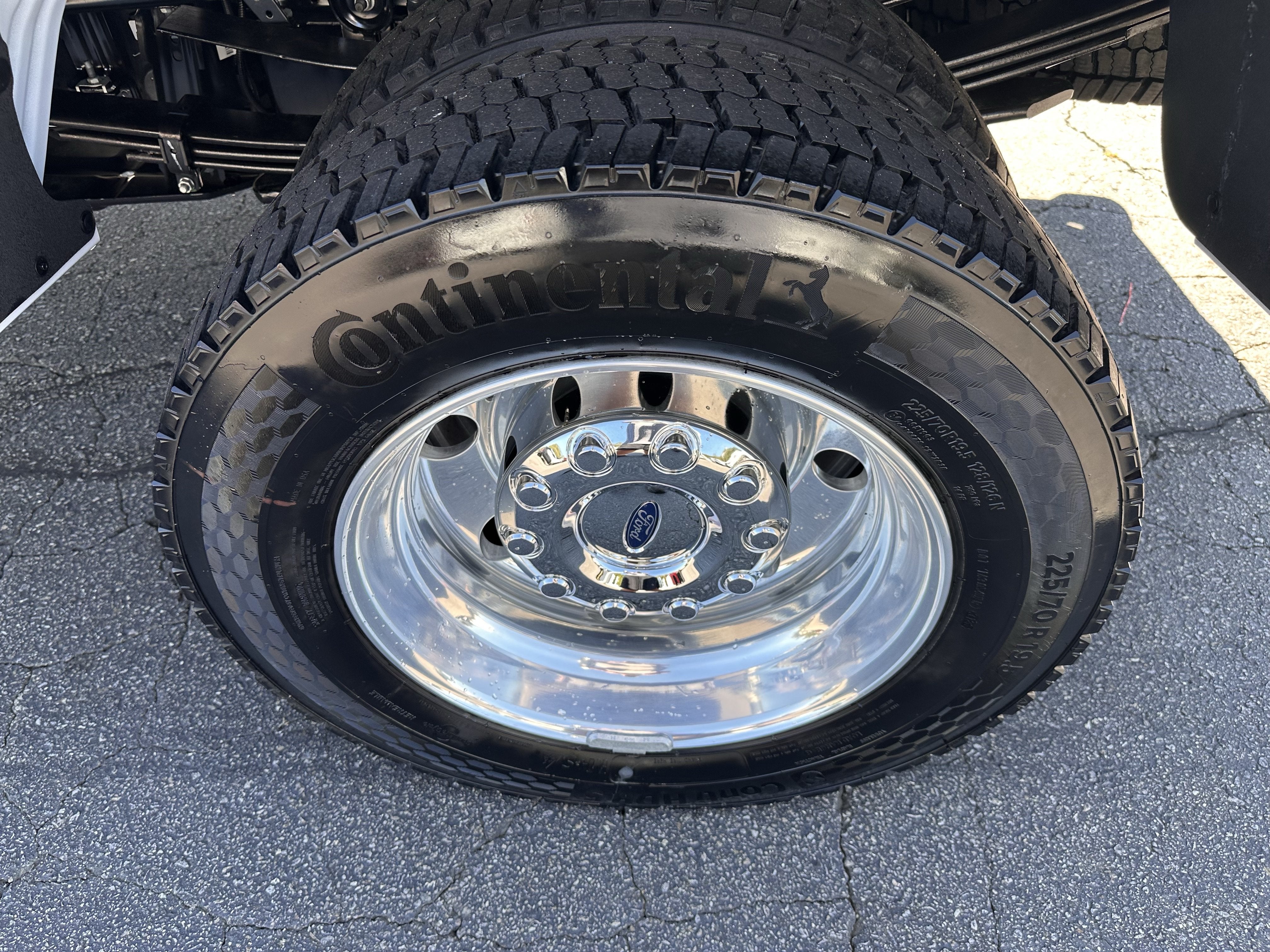 2027 Ford Super Duty F-450 DRW XL