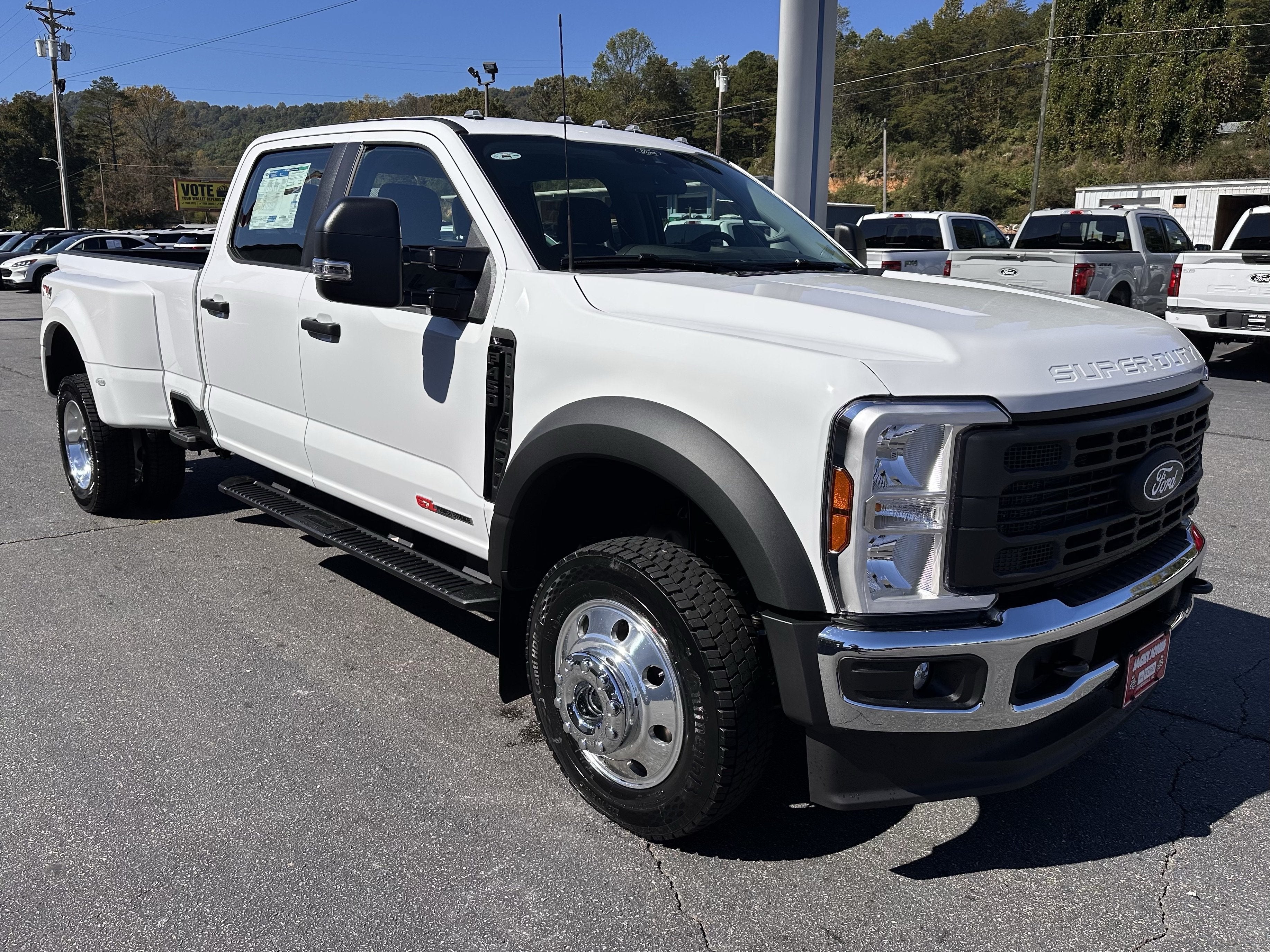 2027 Ford Super Duty F-450 DRW XL
