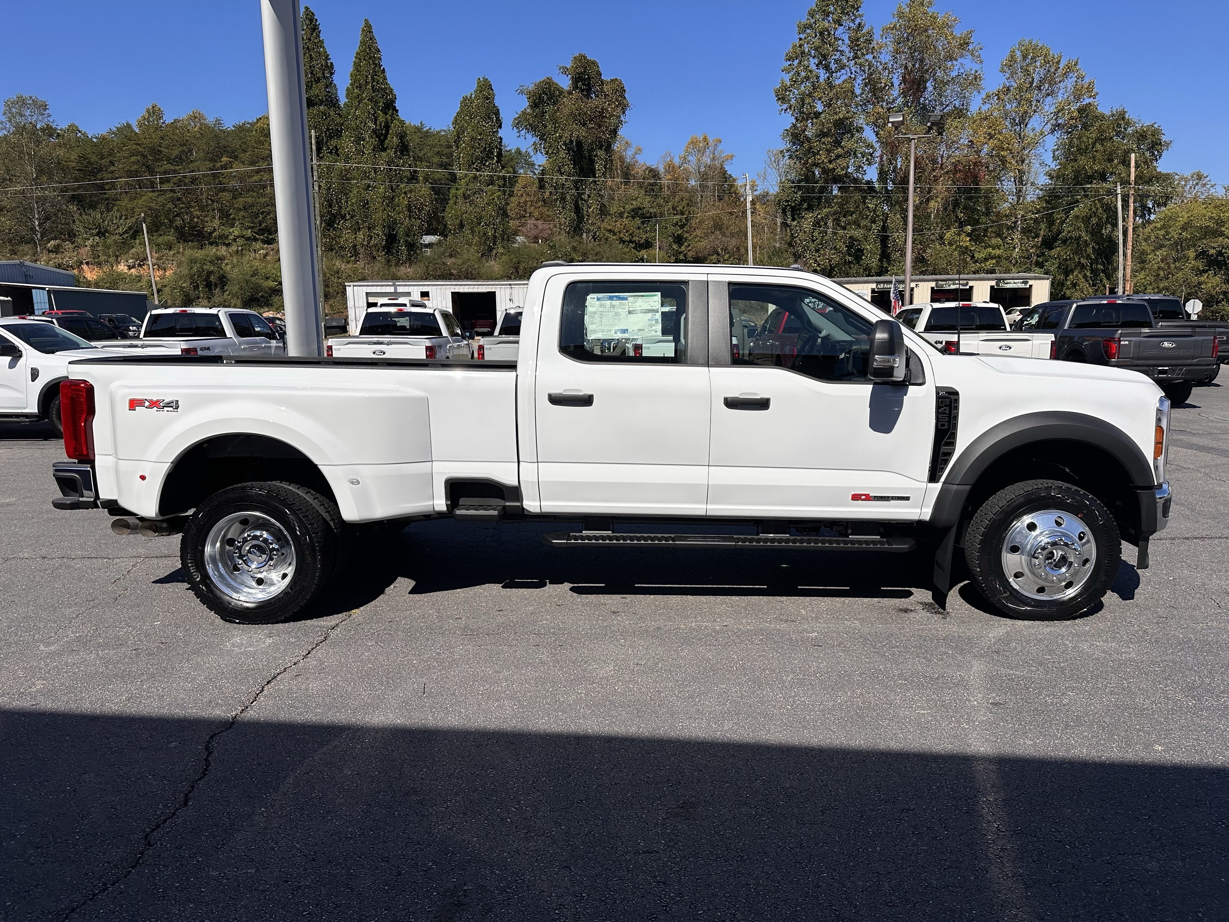 2027 Ford Super Duty F-450 DRW XL