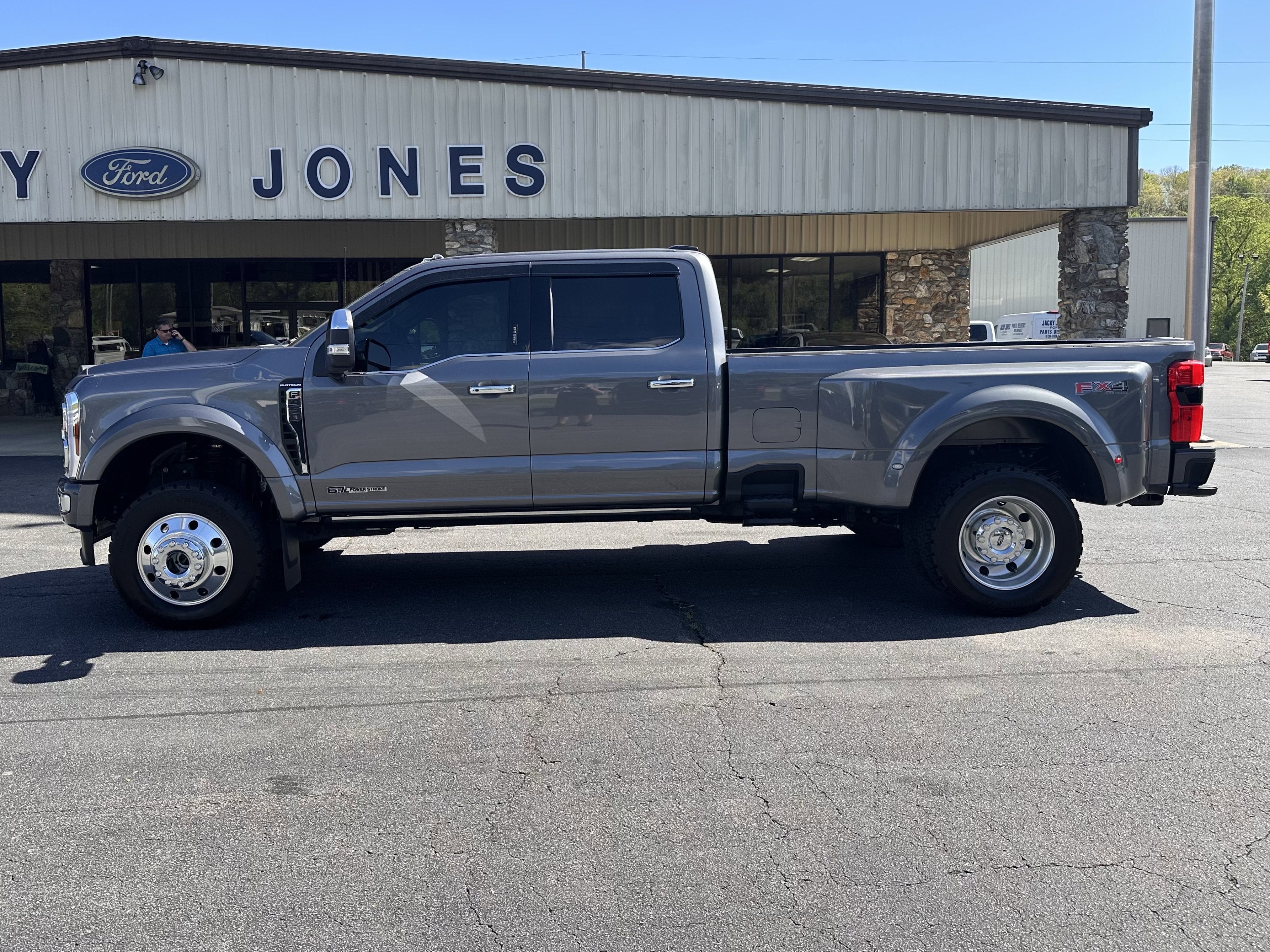 2024 Ford Super Duty F-450 Platinum