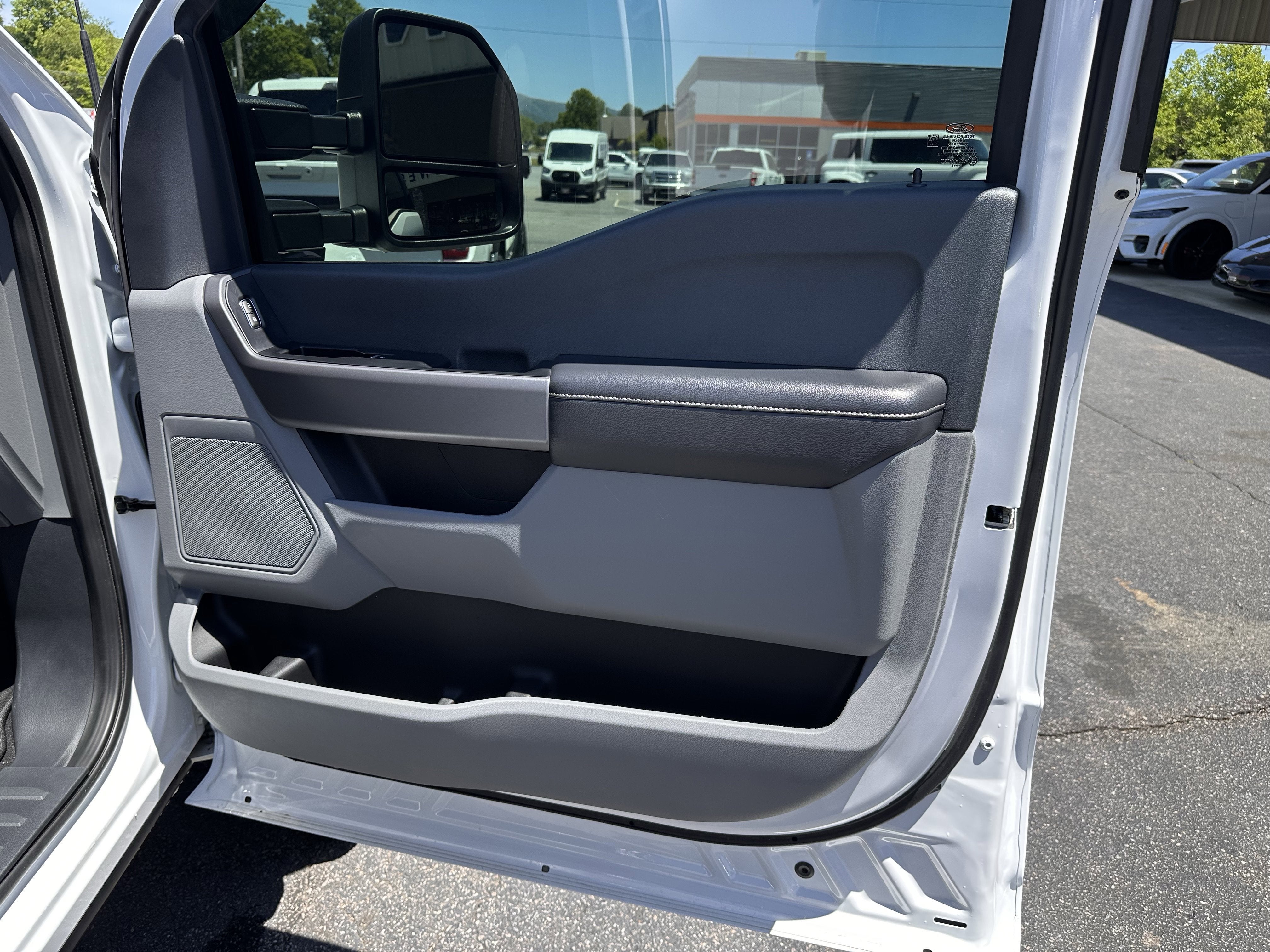 2025 Ford Super Duty F-450 XLT
