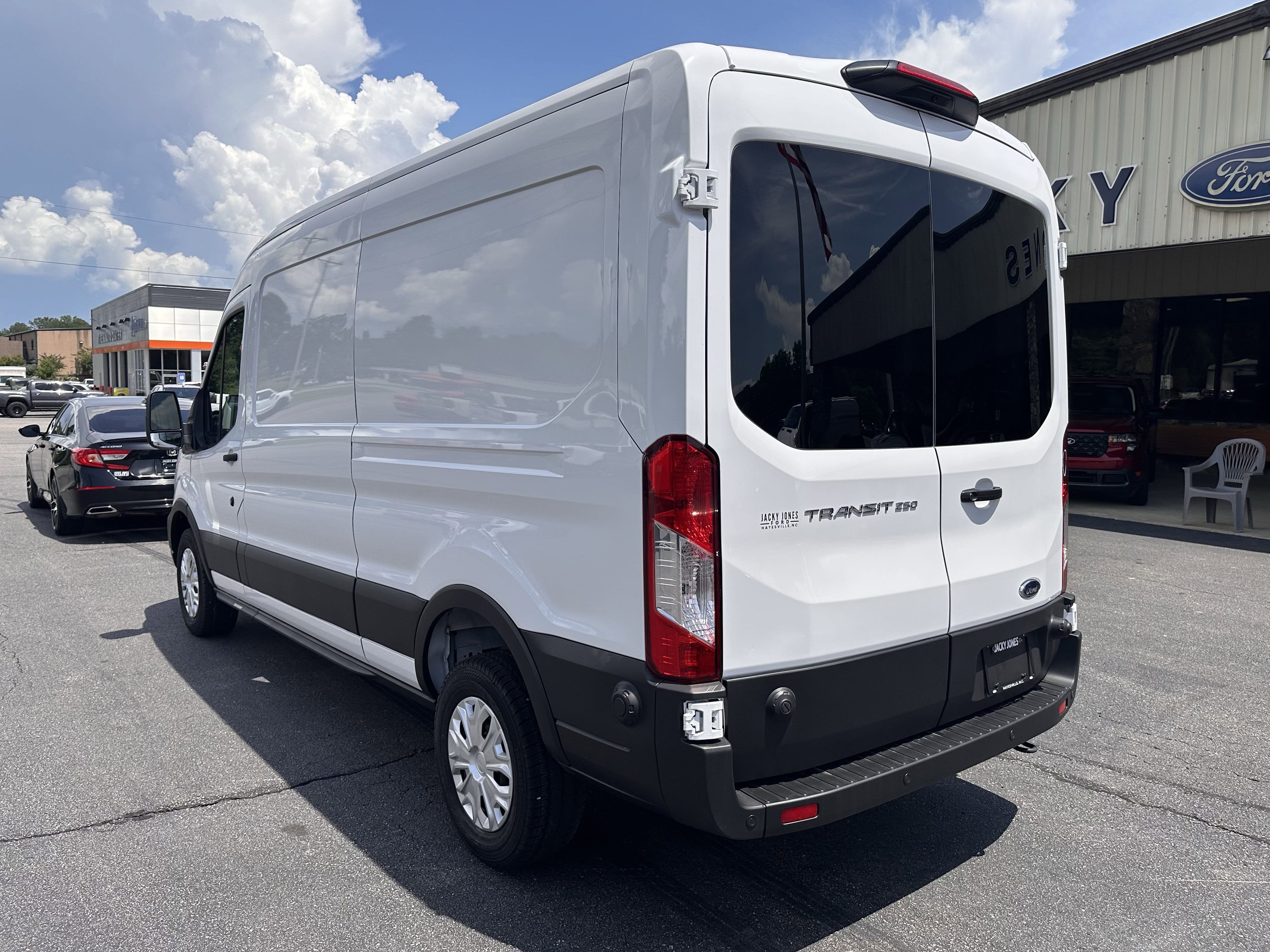 2025 Ford Transit MR Cargo Van XL