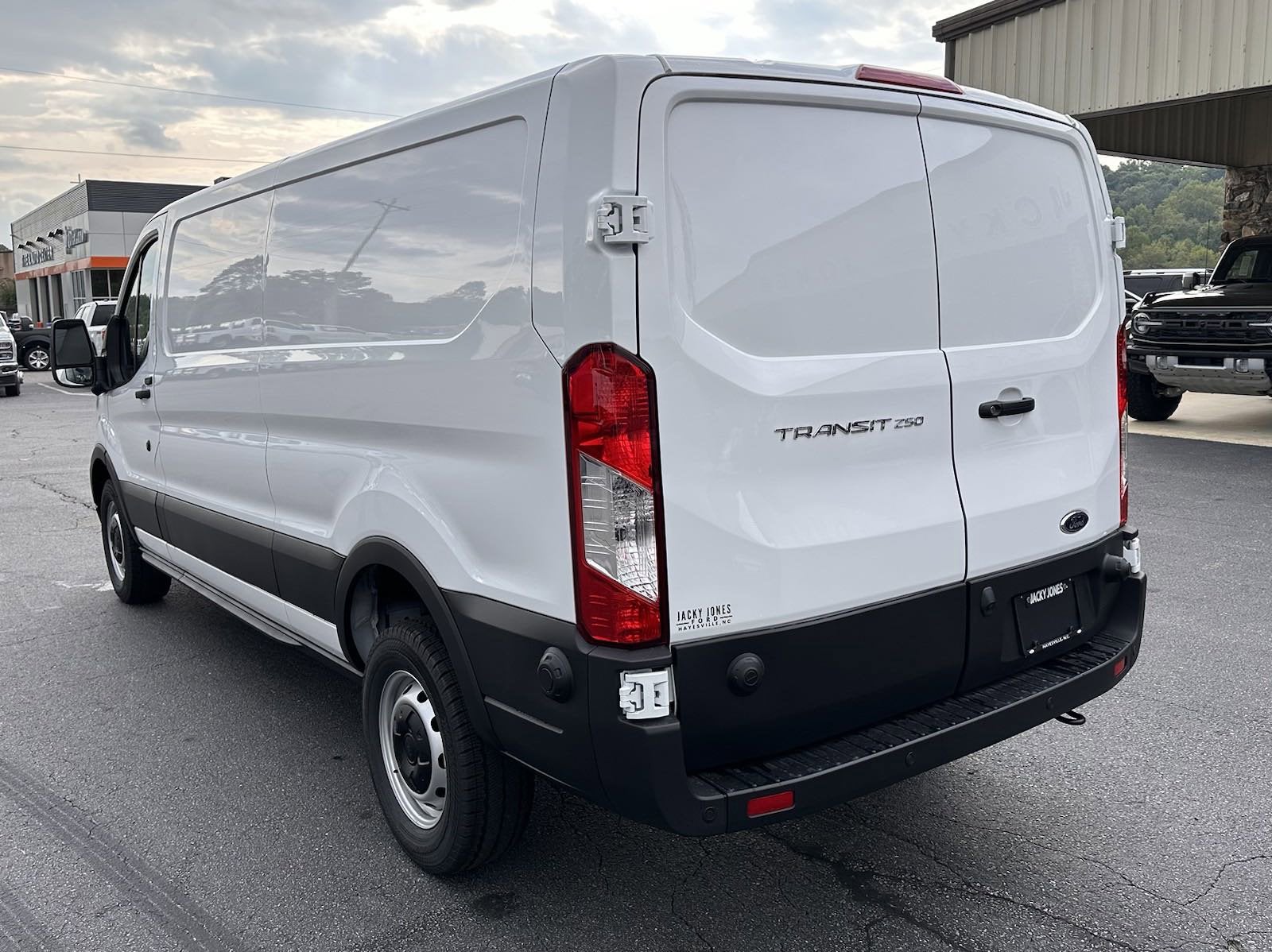 2024 Ford Transit LR Cargo Van XL