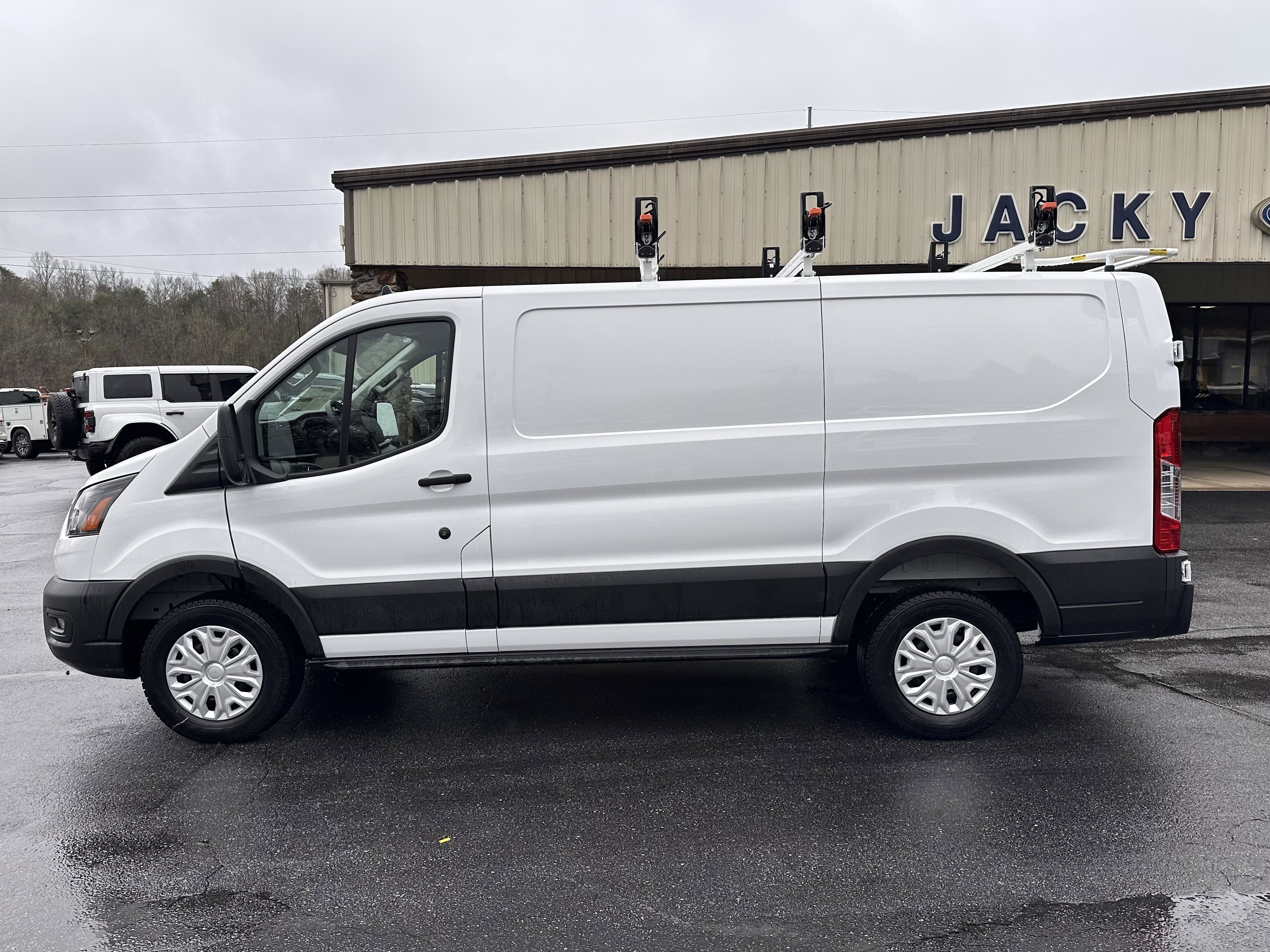 2025 Ford Transit LR Cargo Van XL