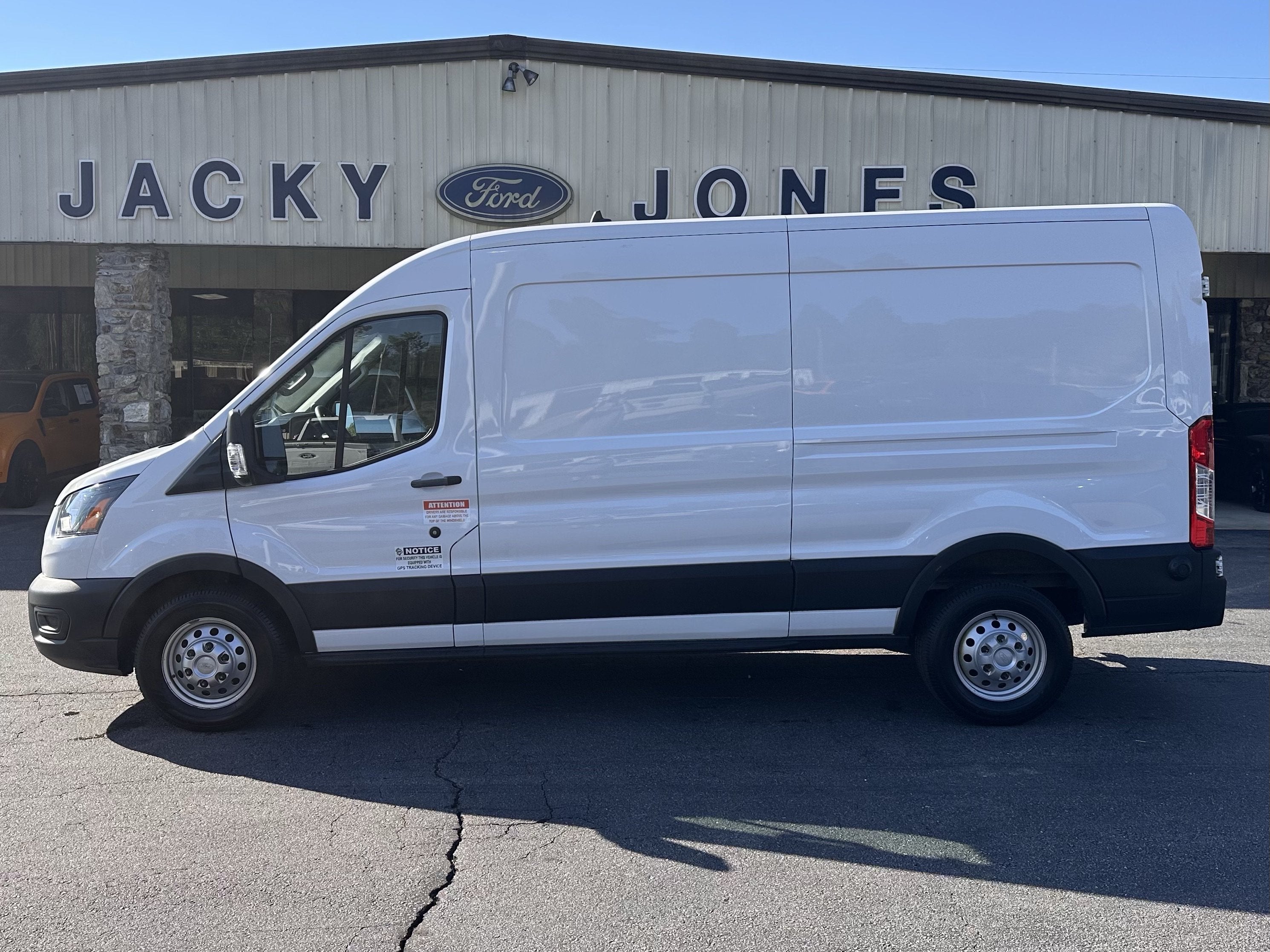2024 Ford Transit Cargo Van T-250 148" Med Rf 9070 GVWR AWD
