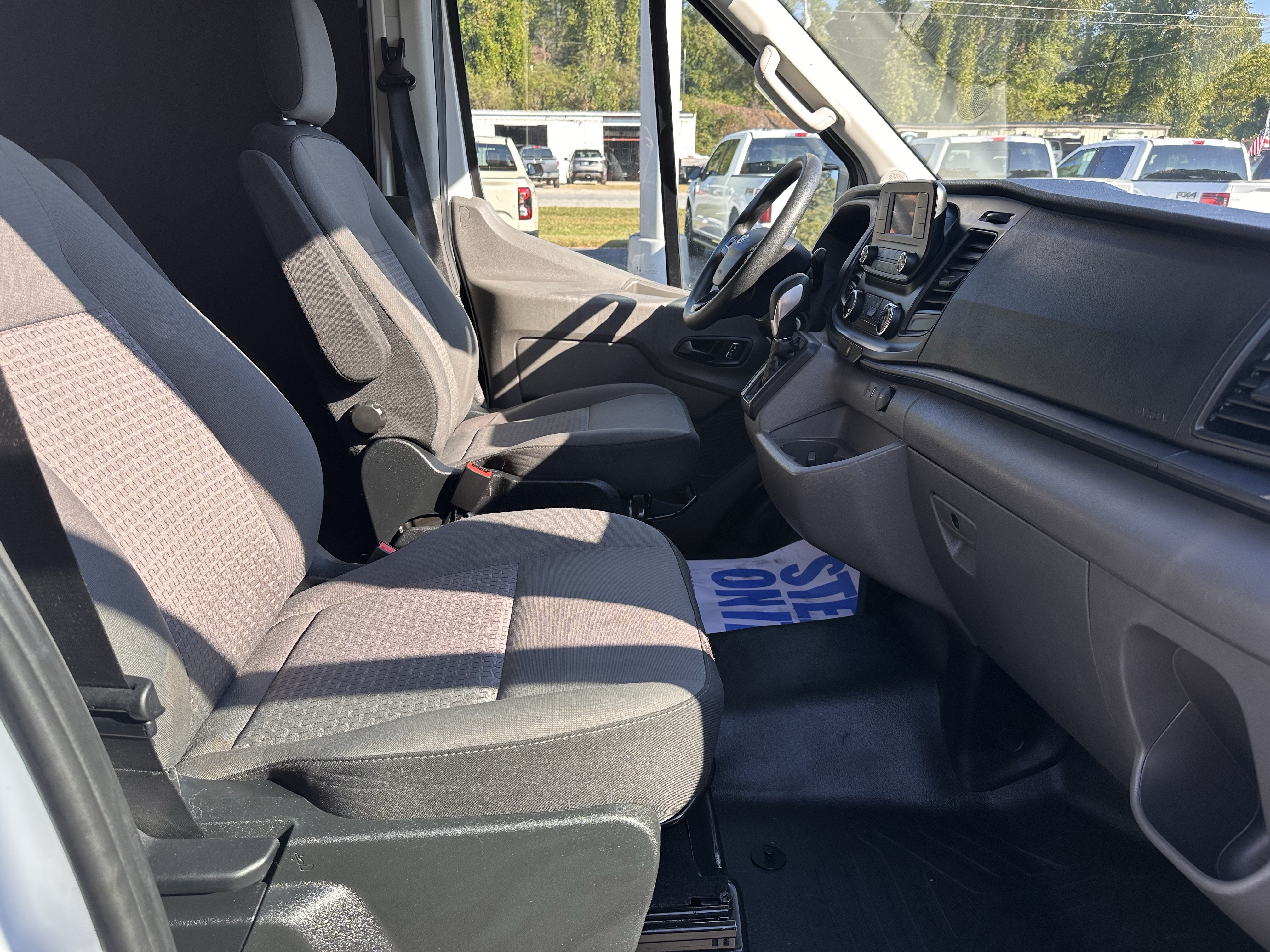 2024 Ford Transit Cargo Van T-250 148" Med Rf 9070 GVWR AWD