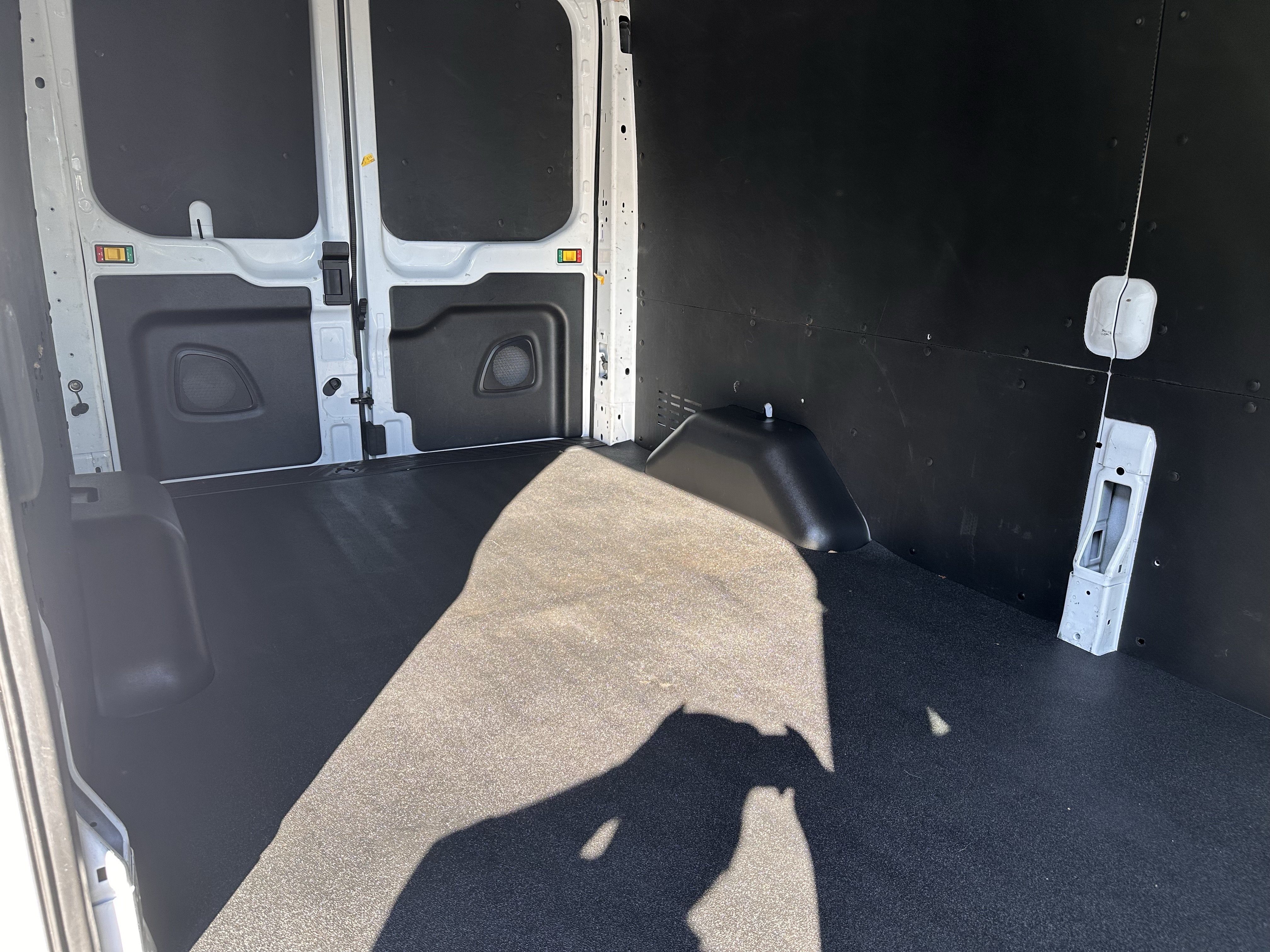 2024 Ford Transit Cargo Van T-250 148" Med Rf 9070 GVWR AWD