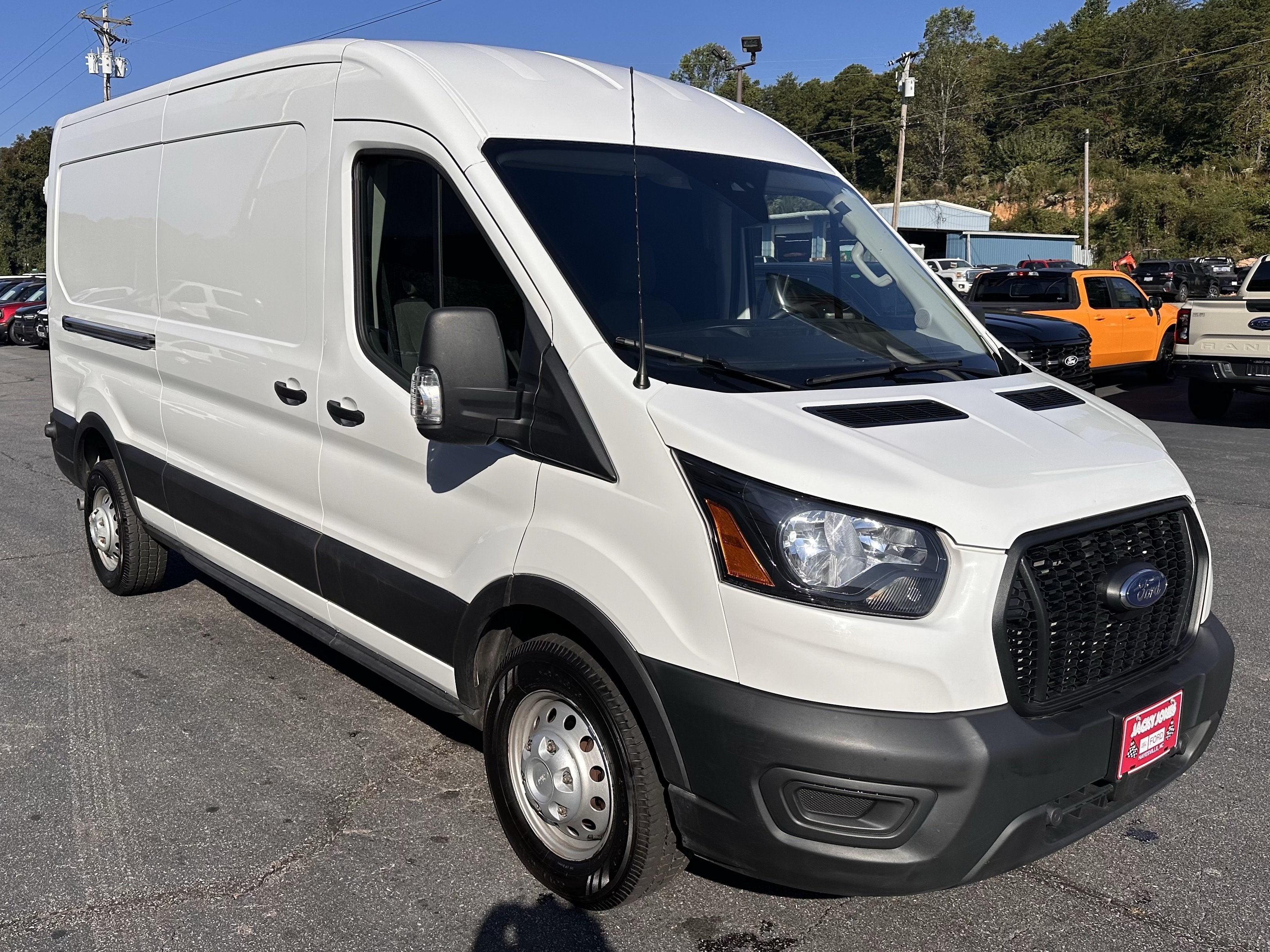 2024 Ford Transit Cargo Van T-250 148" Med Rf 9070 GVWR AWD