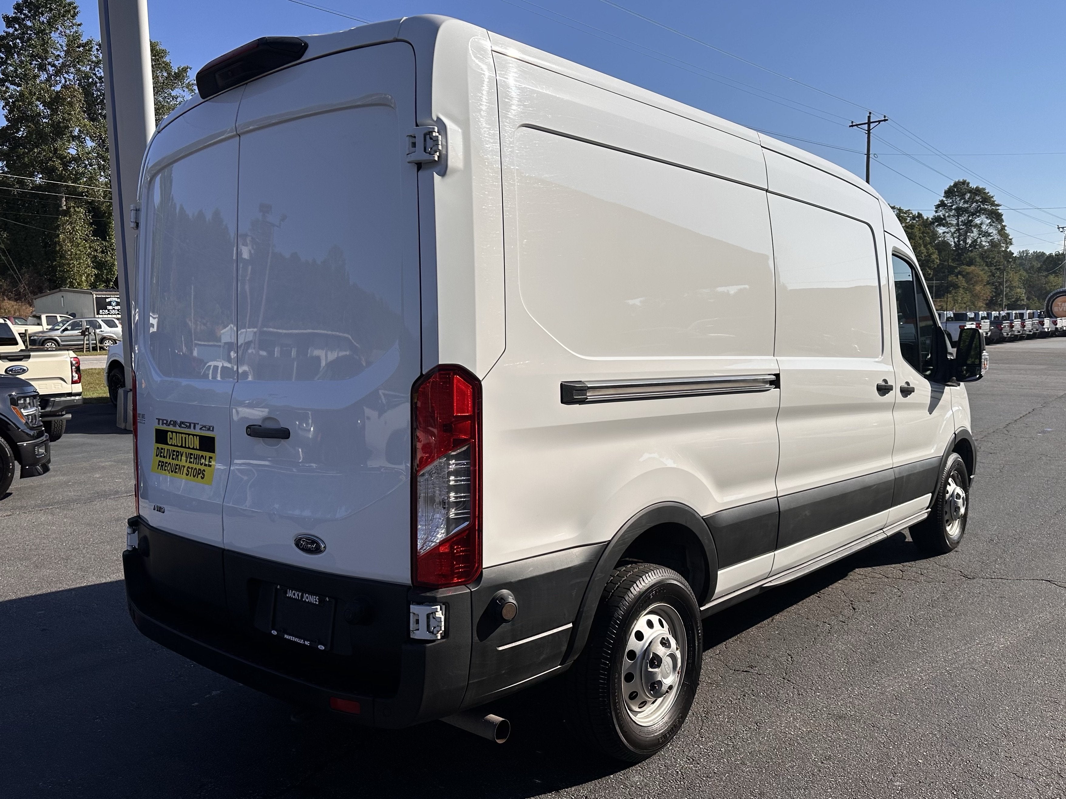 2024 Ford Transit Cargo Van T-250 148" Med Rf 9070 GVWR AWD