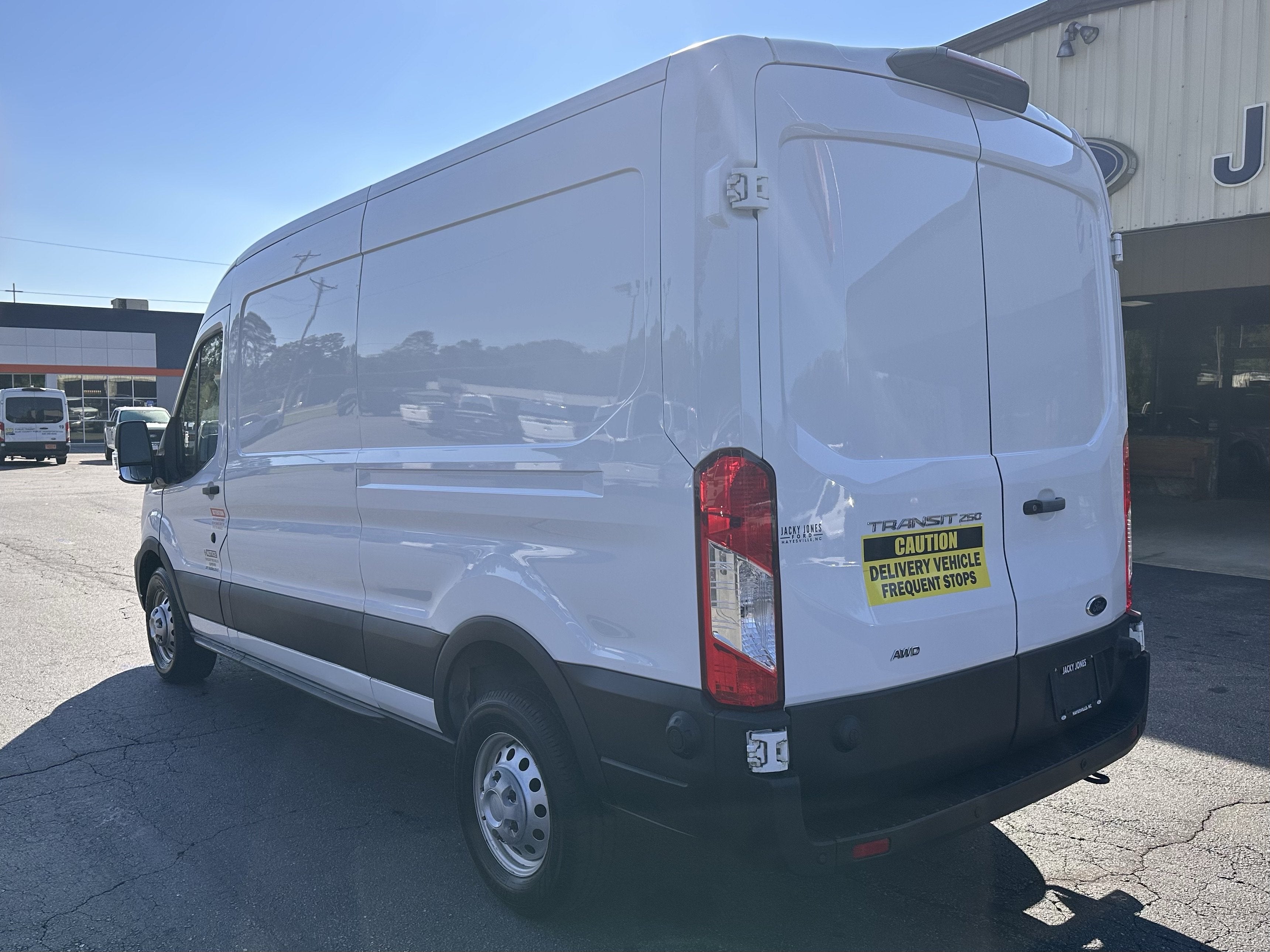 2024 Ford Transit Cargo Van T-250 148" Med Rf 9070 GVWR AWD