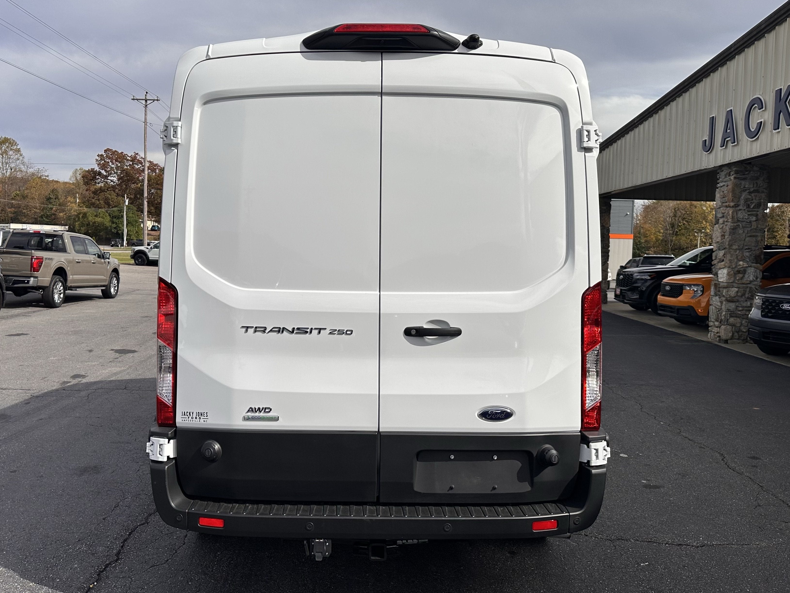 2025 Ford Transit Cargo Van T-250 148" Med Rf 9070 GVWR AWD
