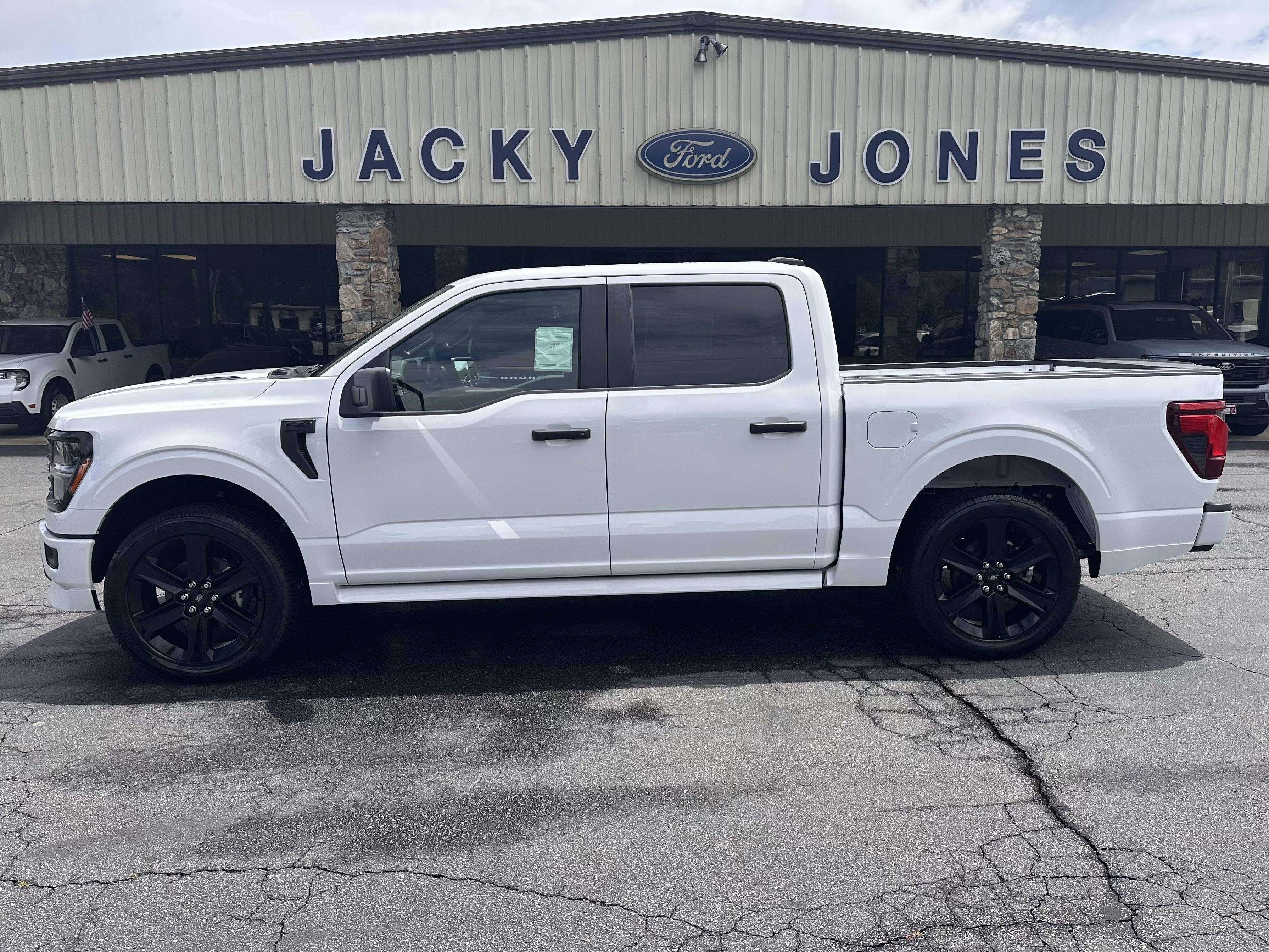 2026 Ford F-150 Lobo