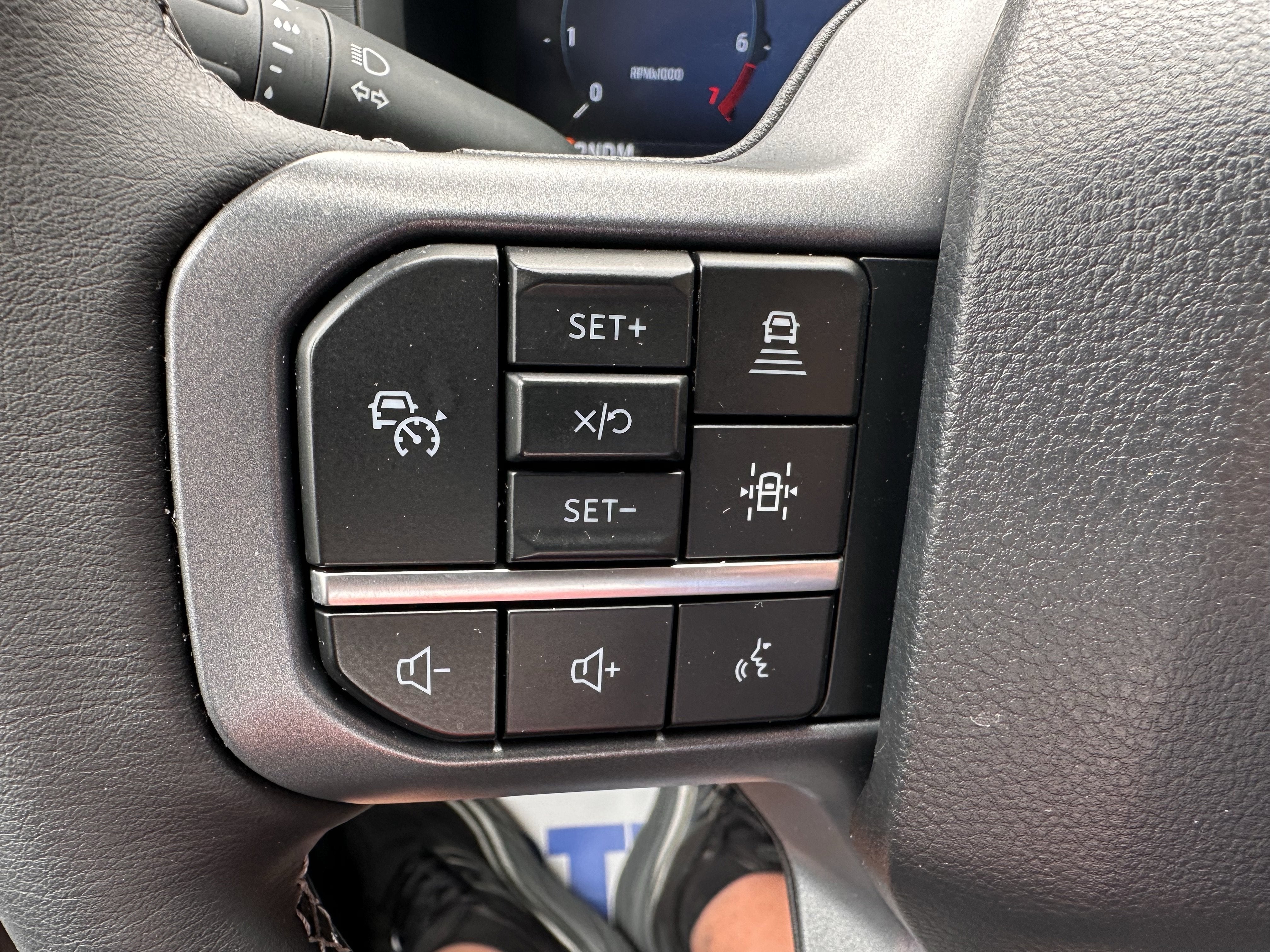 2025 Ford F-150 XLT Powerboost