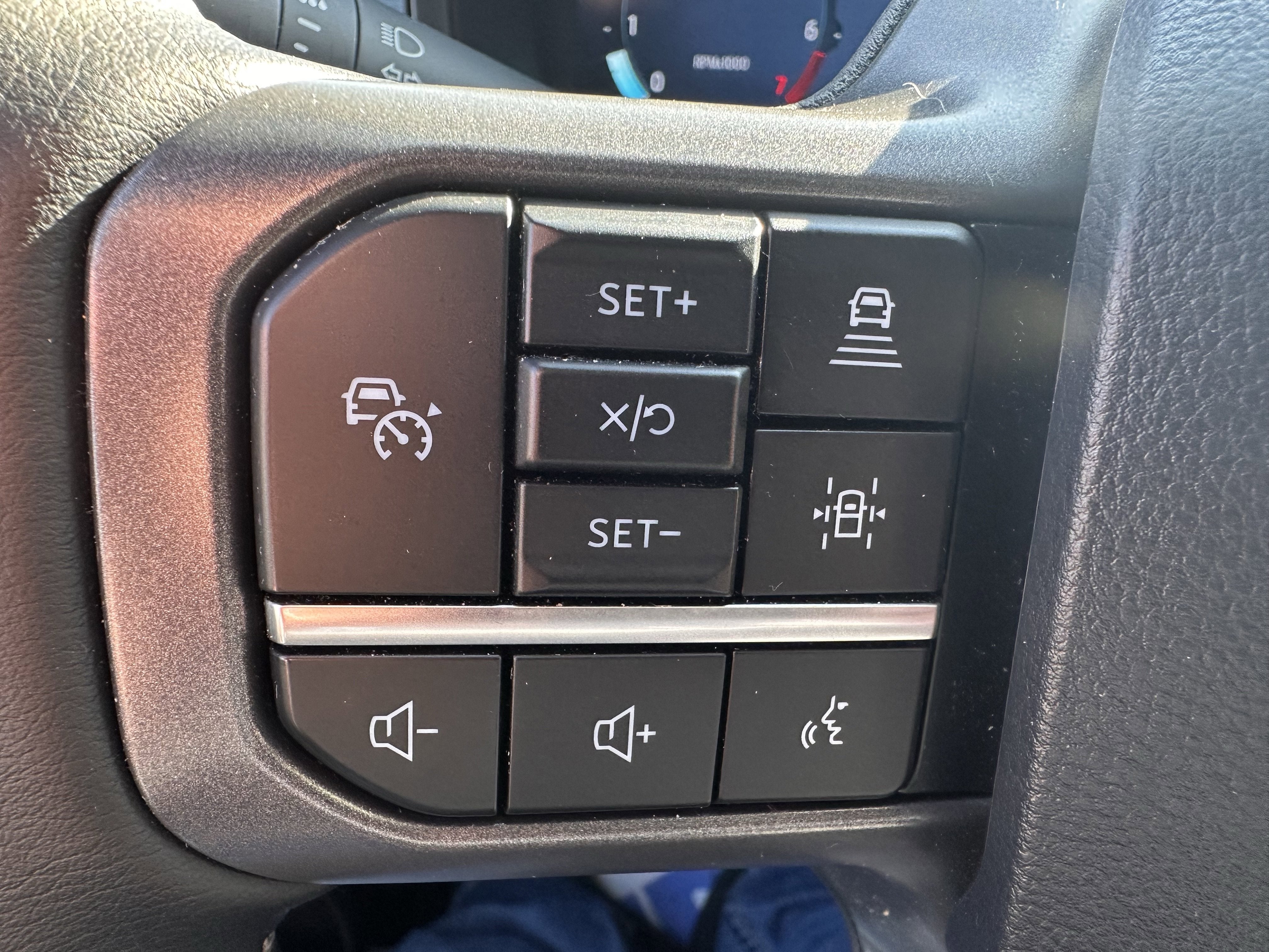 2025 Ford F-150 LARIAT - Courtesy Demo