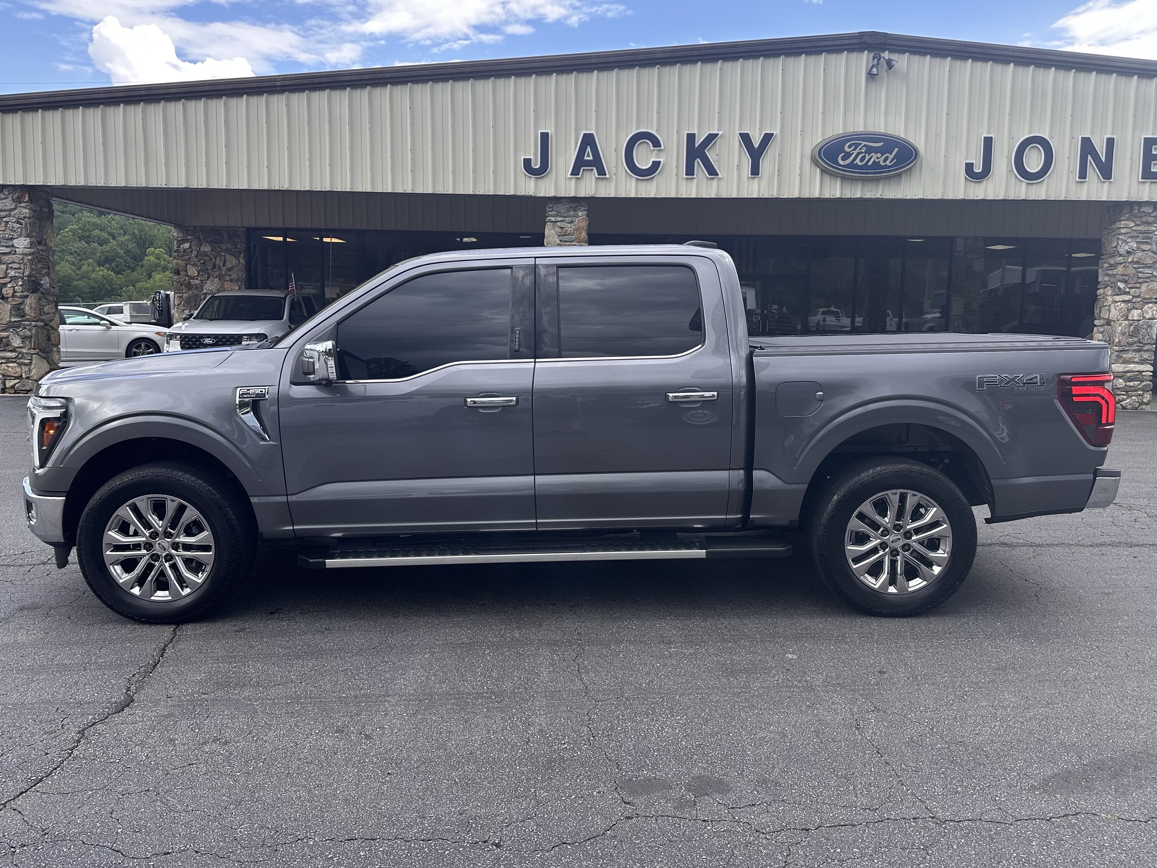 2024 Ford F-150 LARIAT