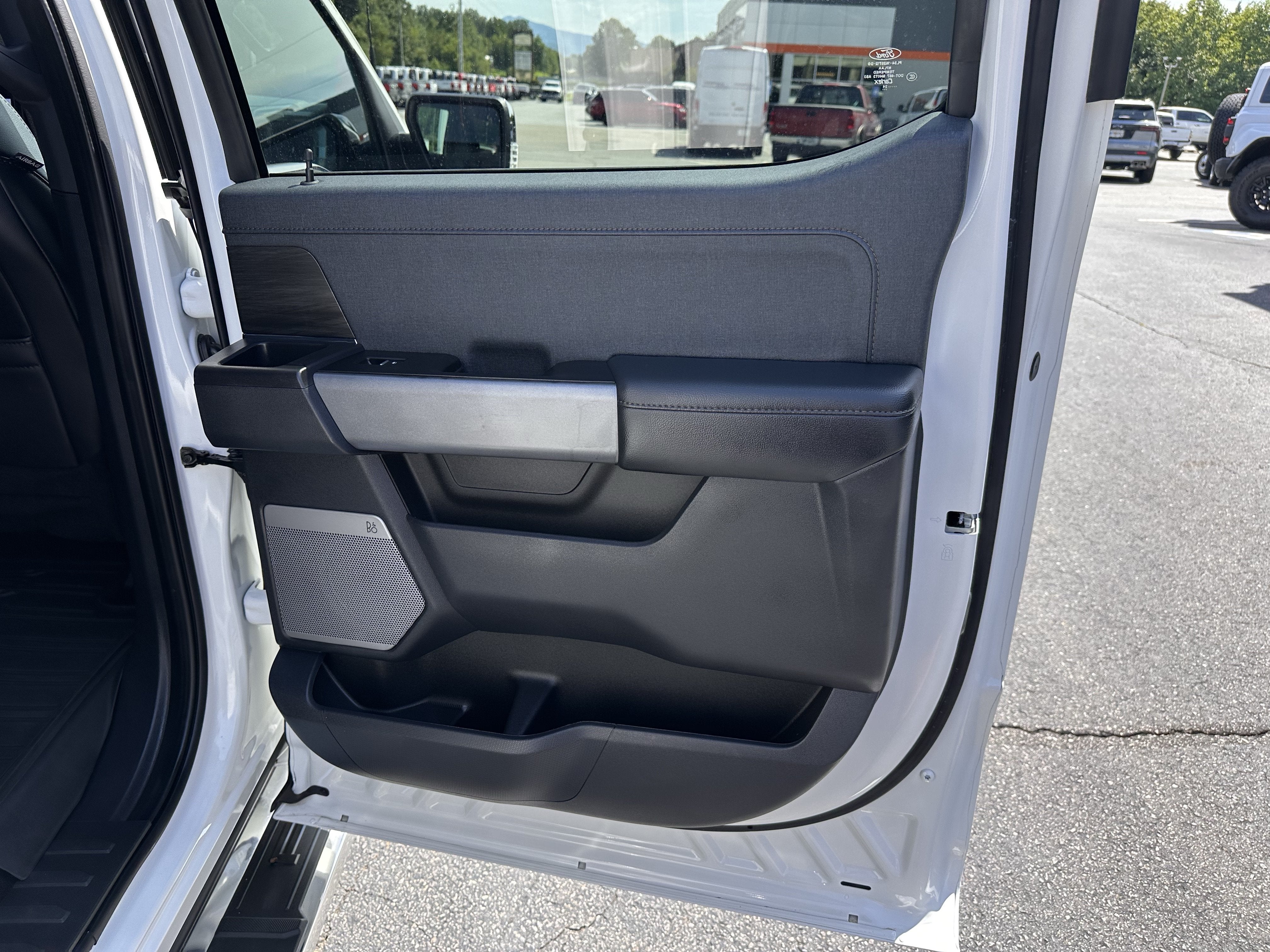2024 Ford F-150 LARIAT Powerboost