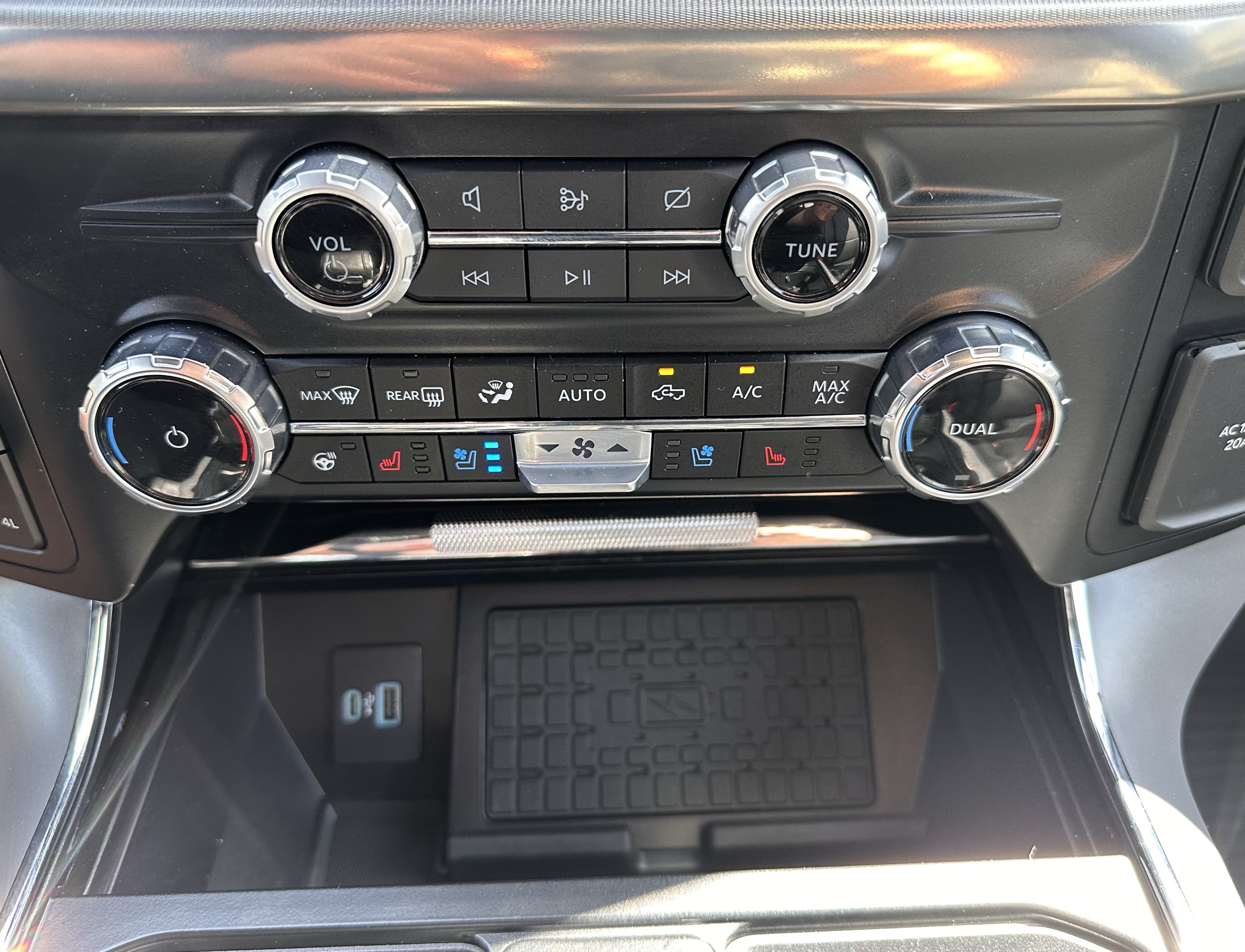 2024 Ford F-150 LARIAT Powerboost