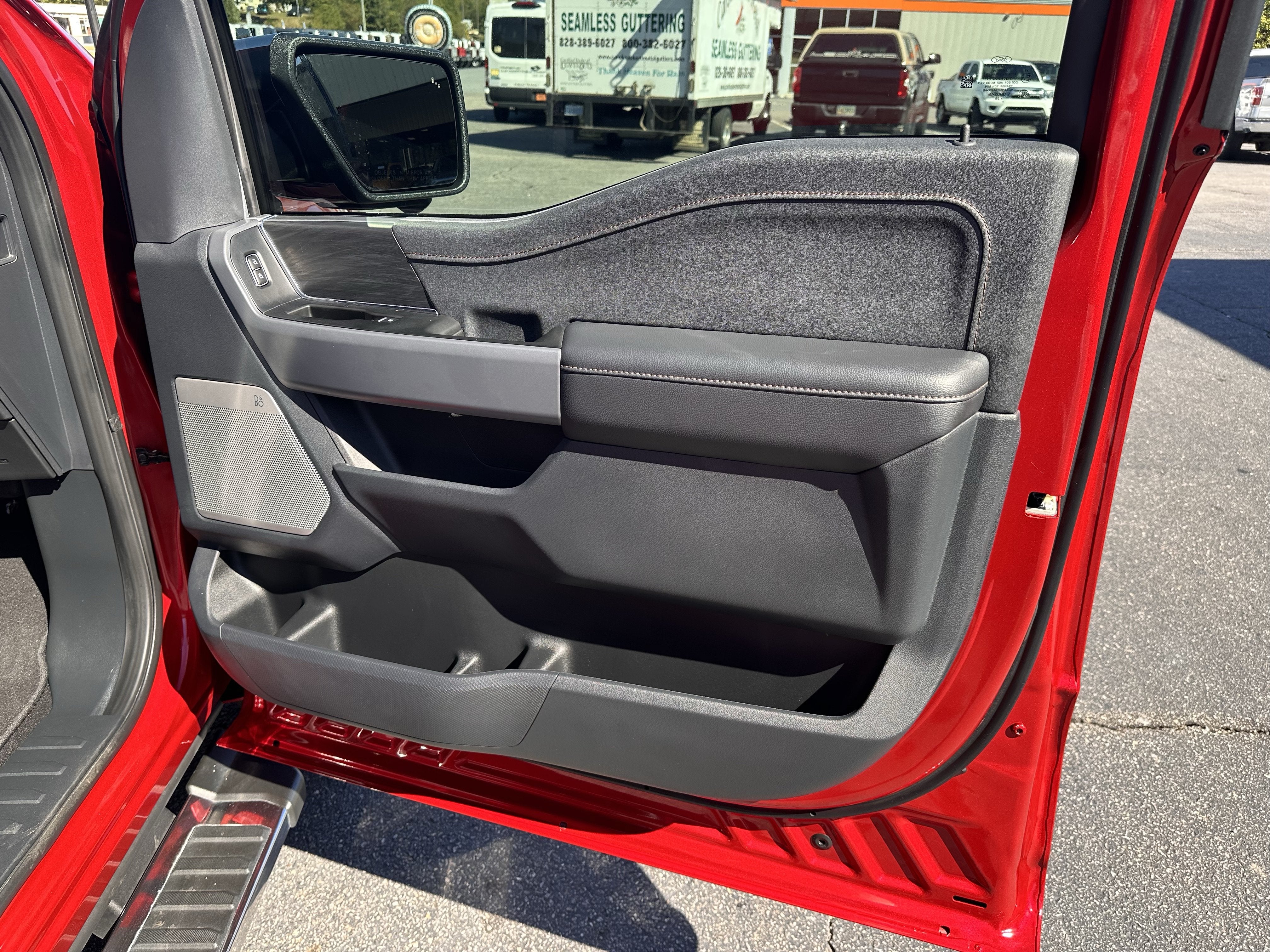 2025 Ford F-150 Lariat Powerboost
