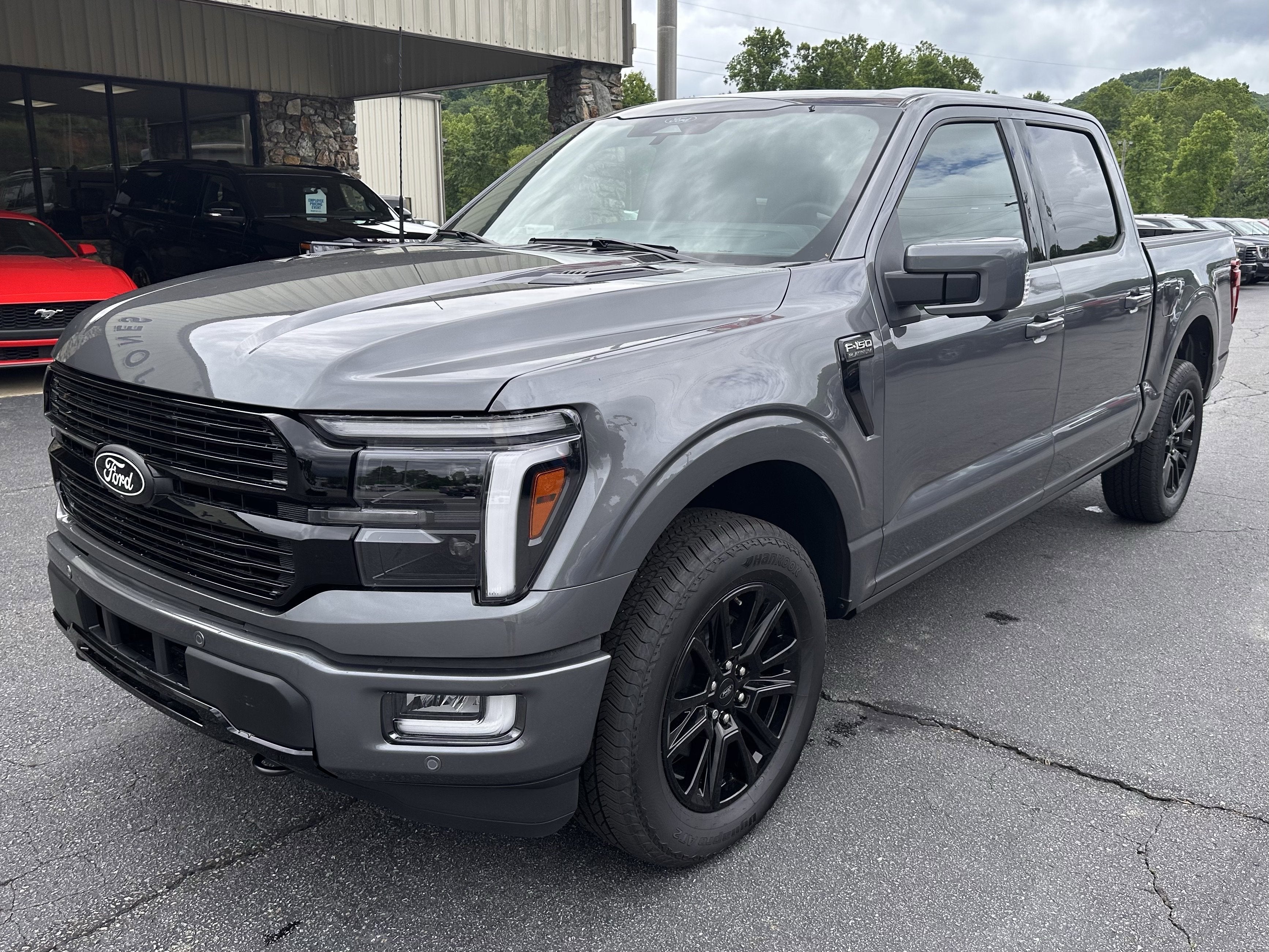 2025 Ford F-150 Platinum