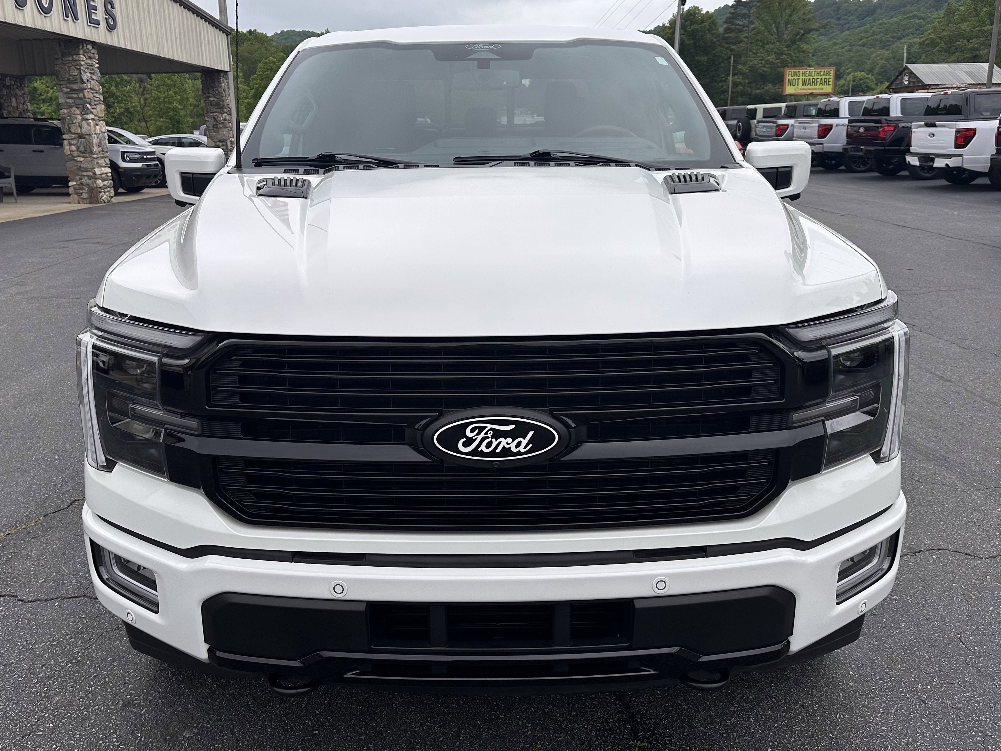 2025 Ford F-150 Platinum