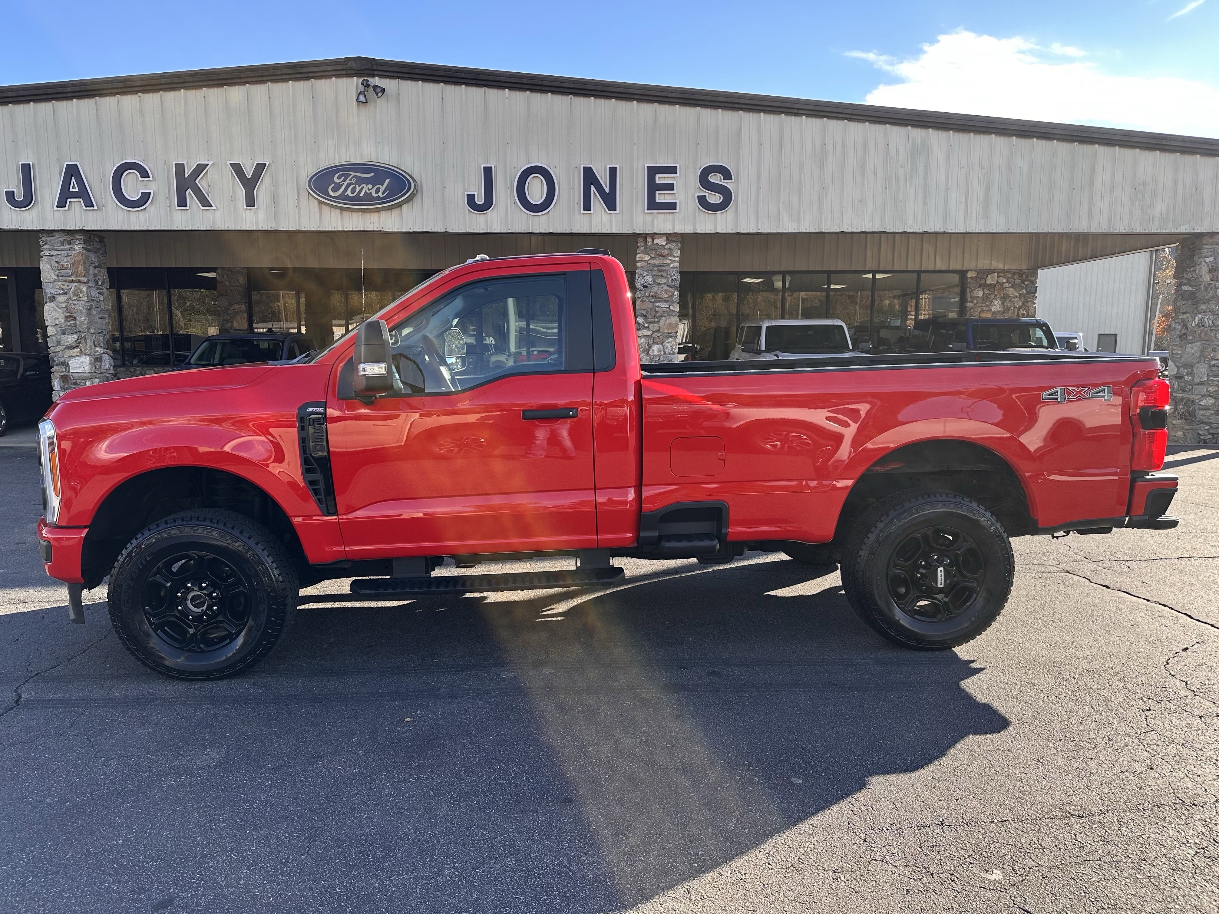 2023 Ford Super Duty F-350 SRW STX