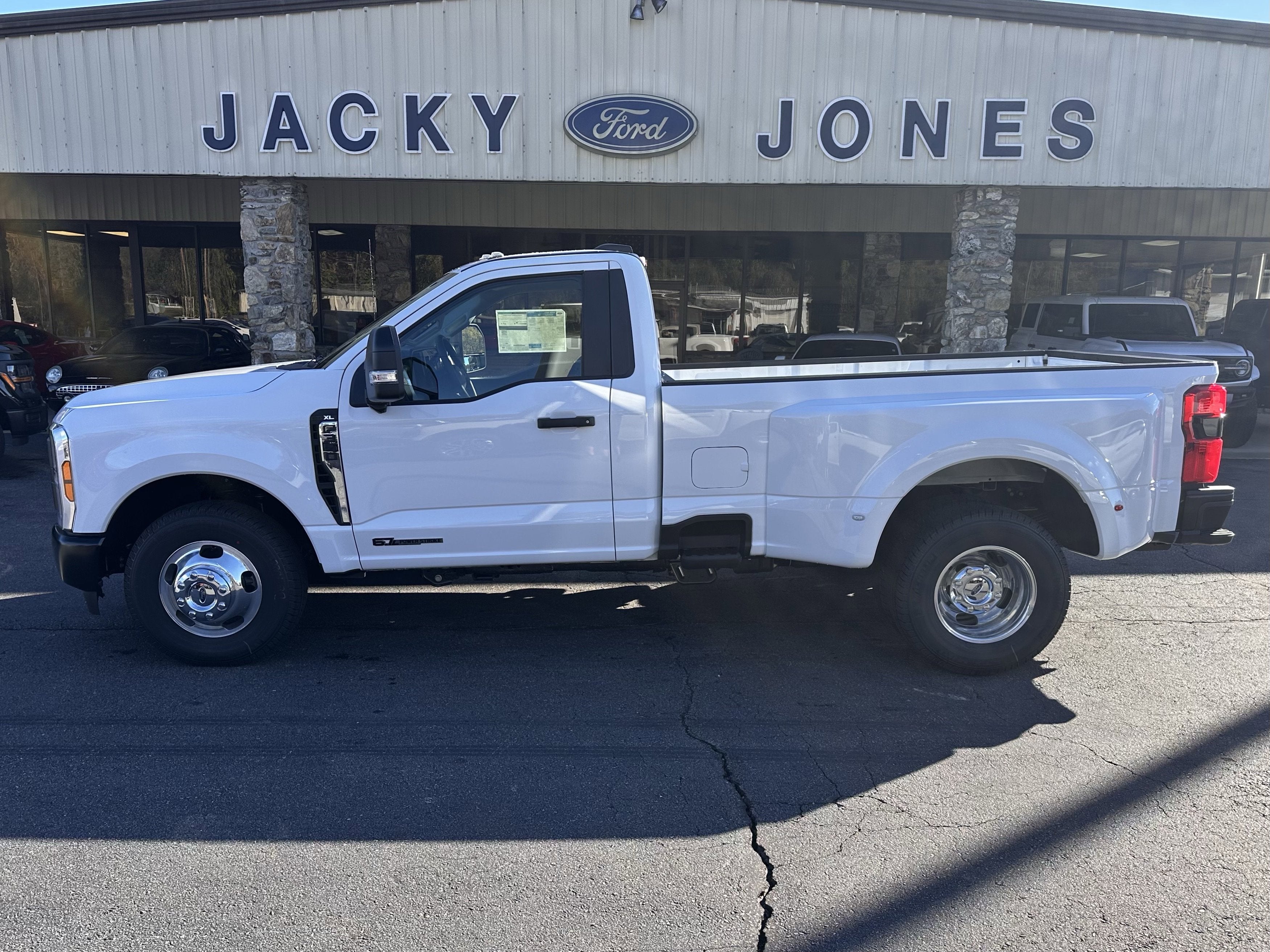 2026 Ford Super Duty F-350 DRW XL