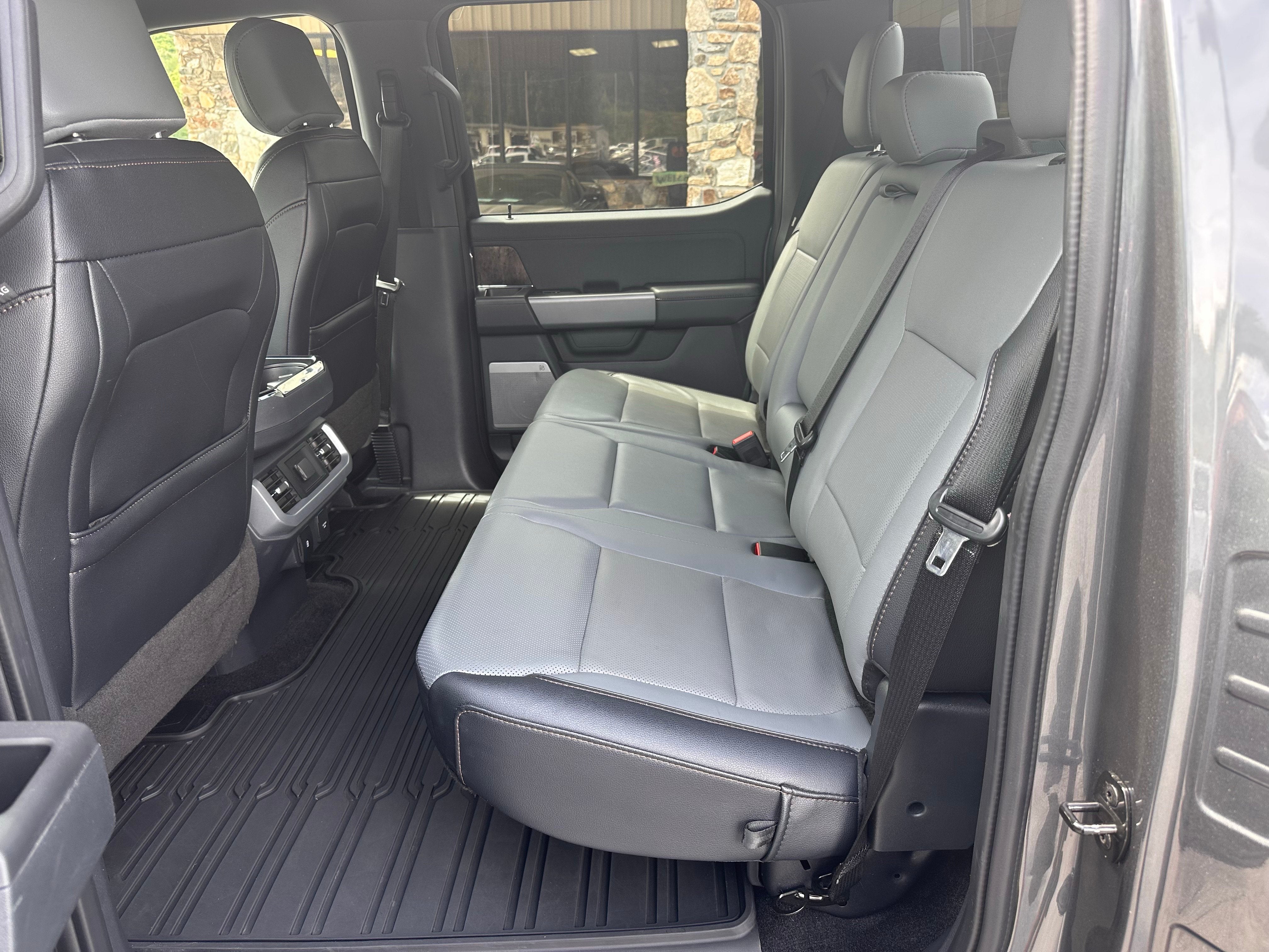 2023 Ford F-150 Lightning LARIAT