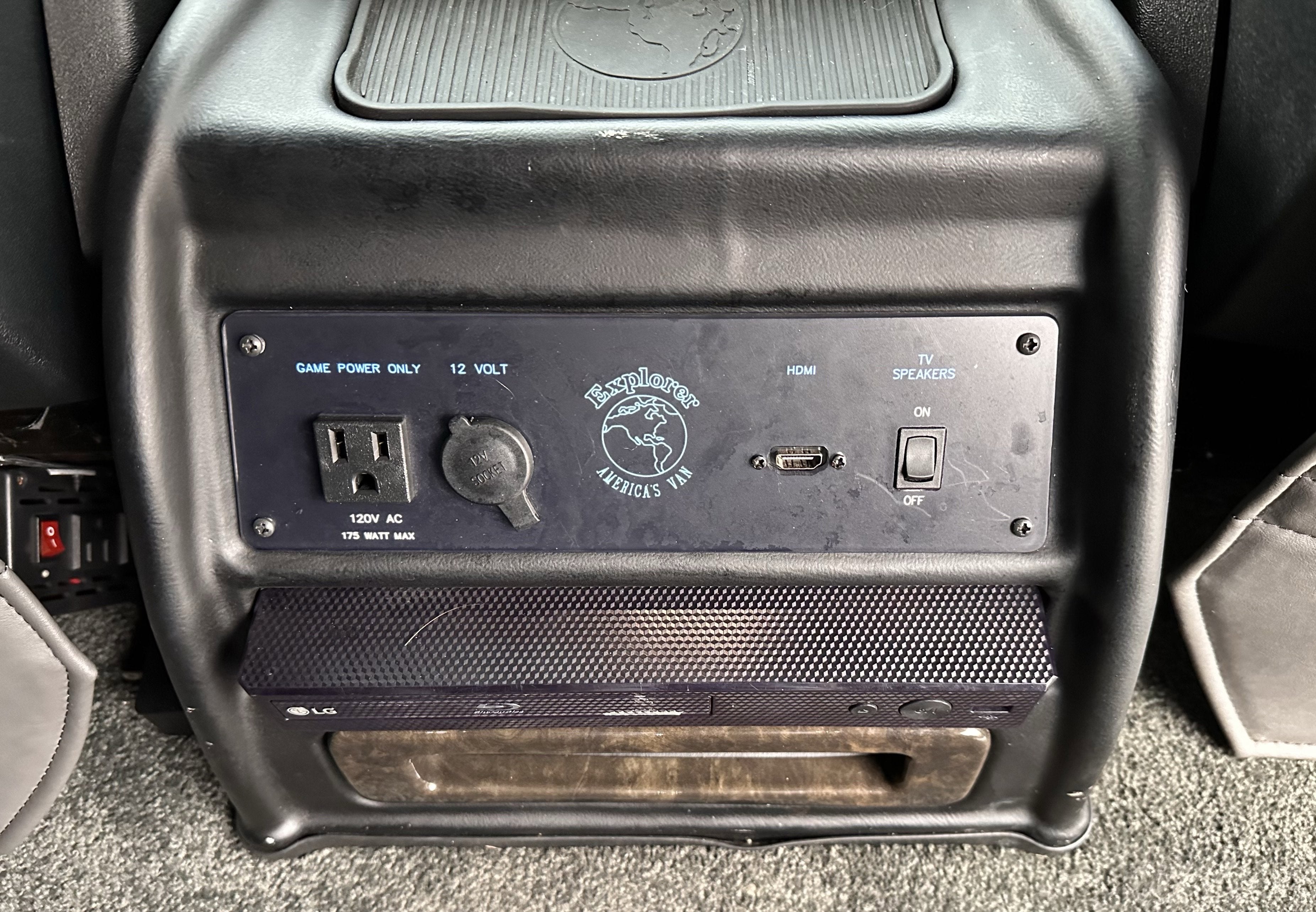 2023 Ford Transit Explorer Coach Conversion XLT