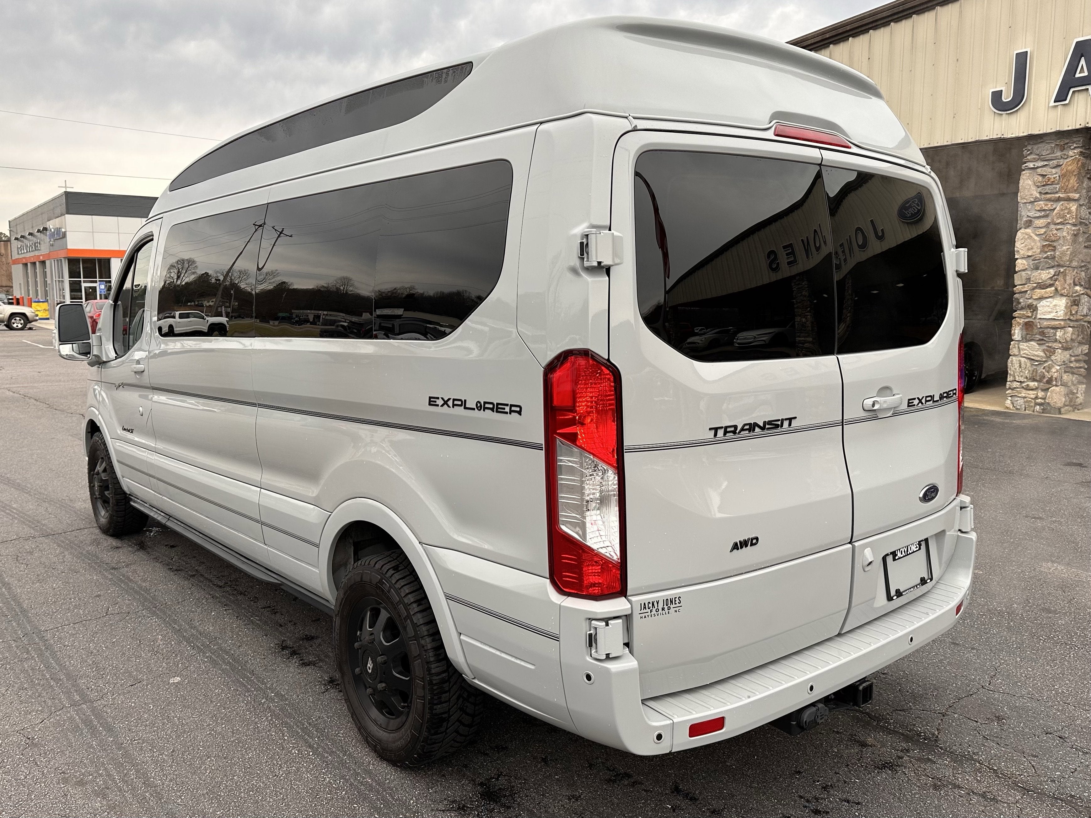 2023 Ford Transit Explorer Coach Conversion XLT