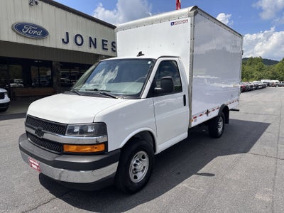 2022 Chevrolet Express 12ft Box Van Van 139"