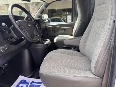 2022 Chevrolet Express 12ft Box Van Van 139"