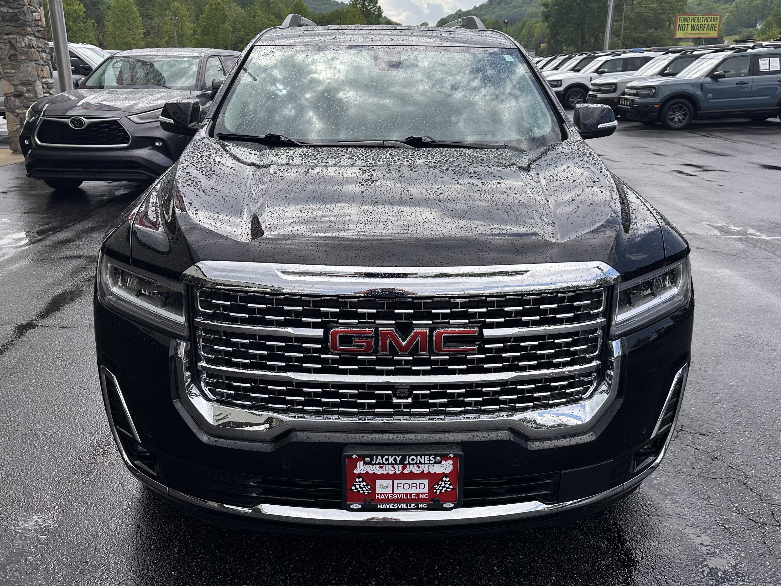 2023 GMC Acadia Denali