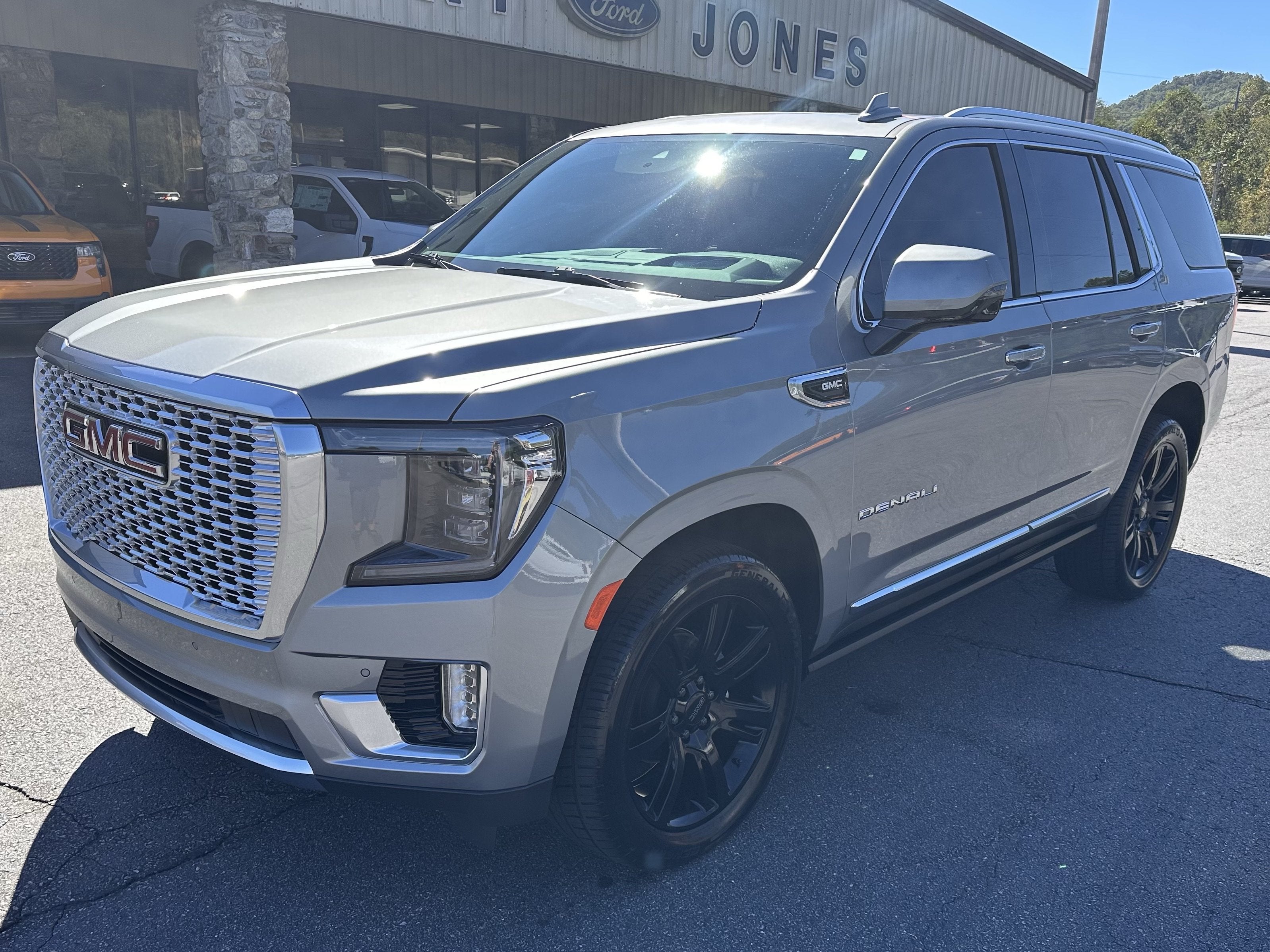 2023 GMC Yukon Denali