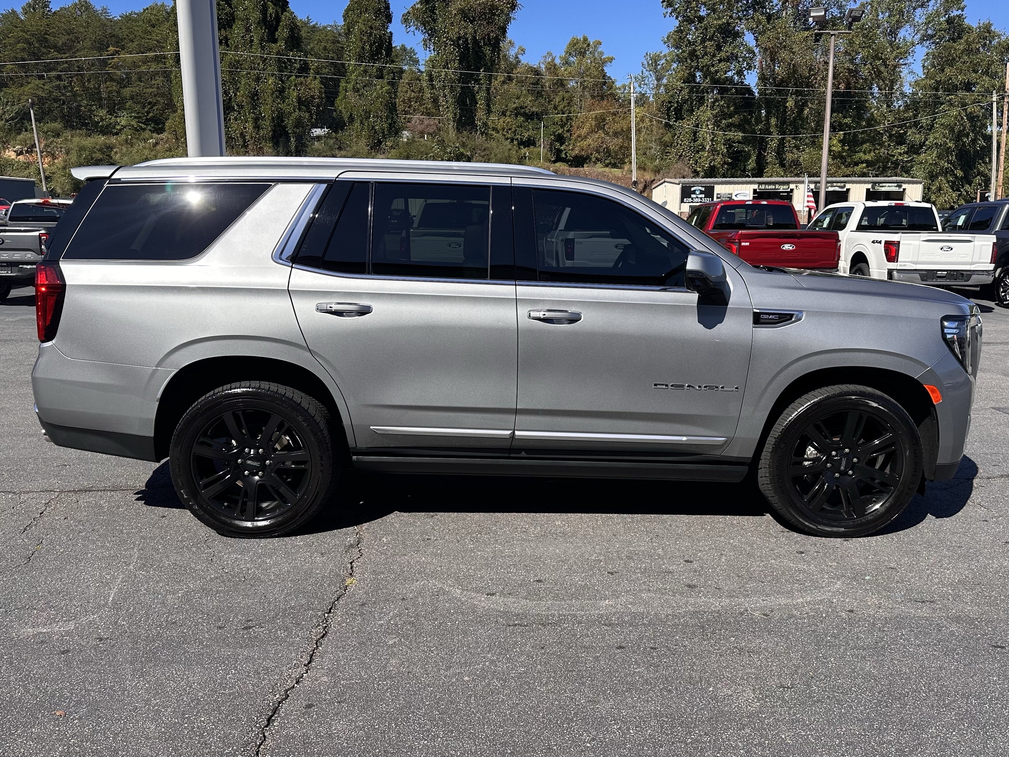 2023 GMC Yukon Denali