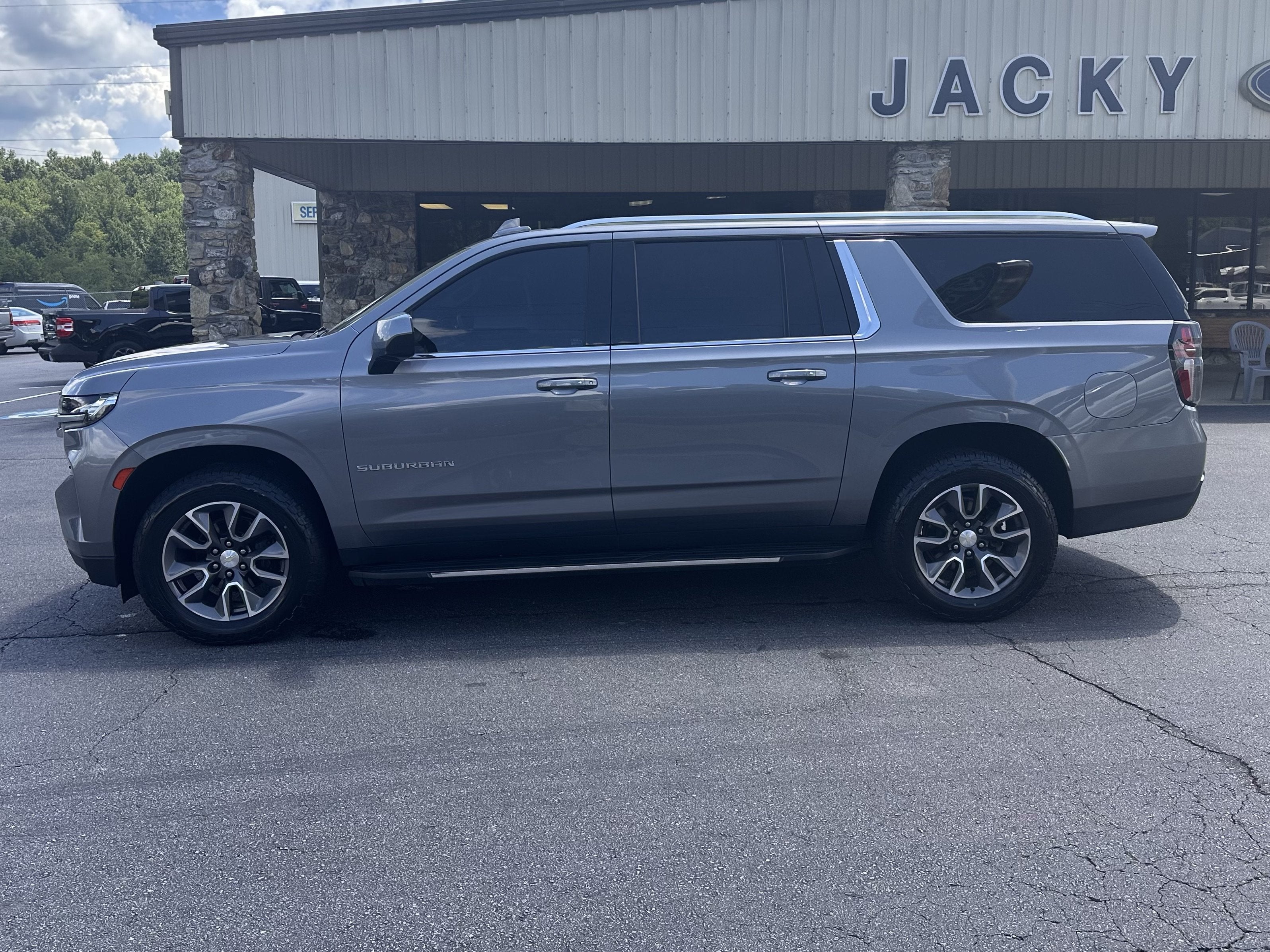 2022 Chevrolet Suburban LT