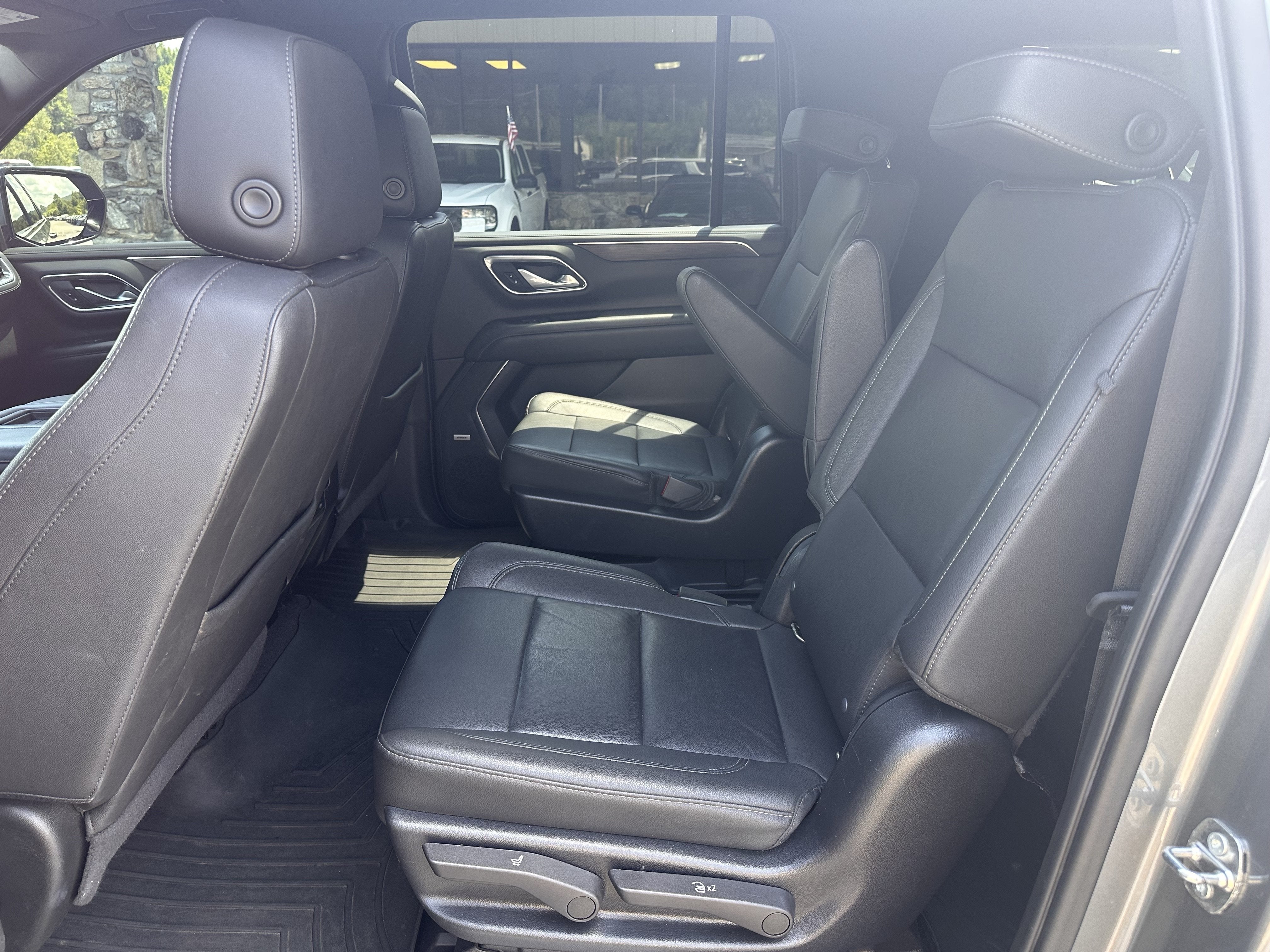 2022 Chevrolet Suburban LT