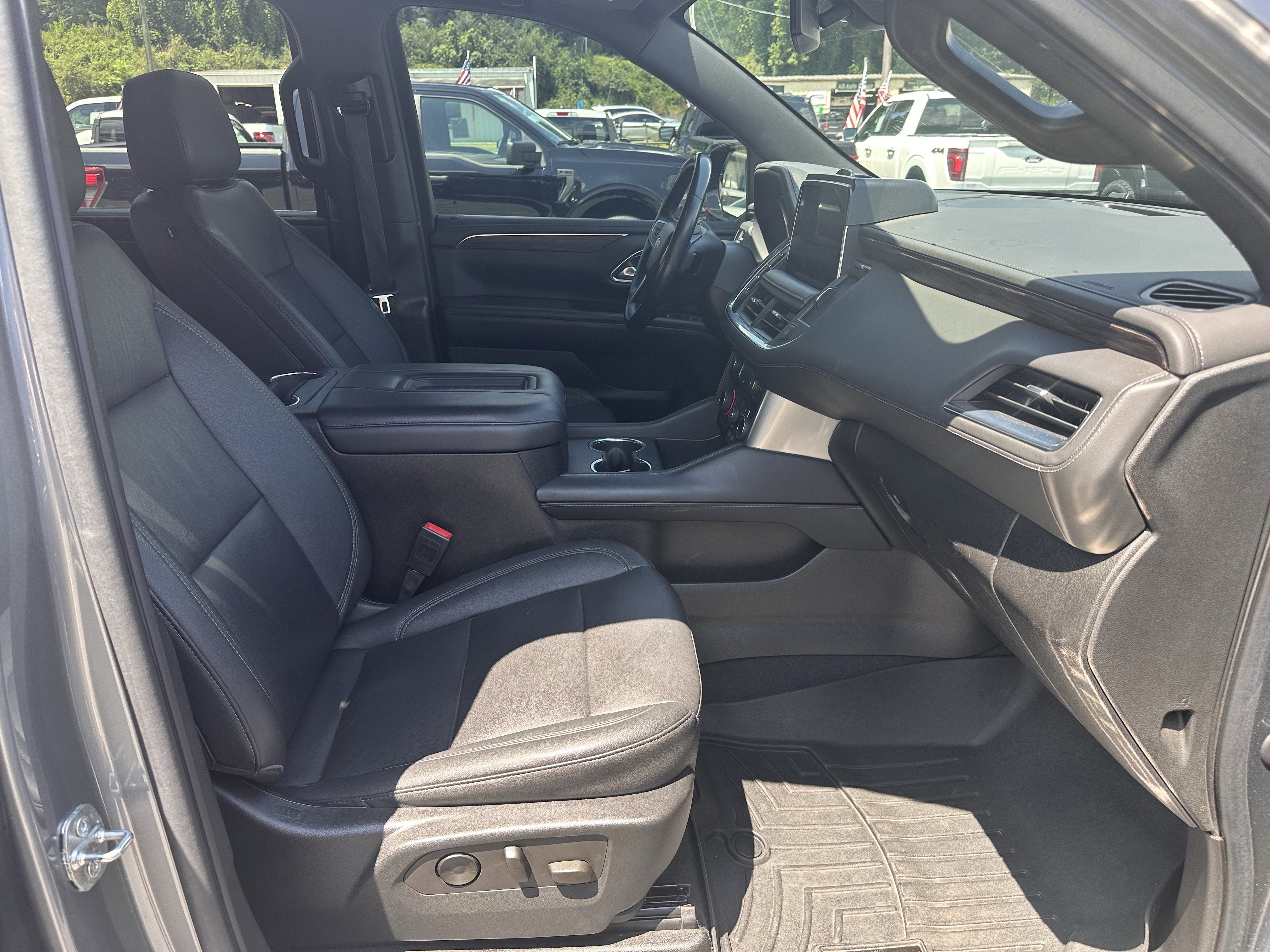 2022 Chevrolet Suburban LT