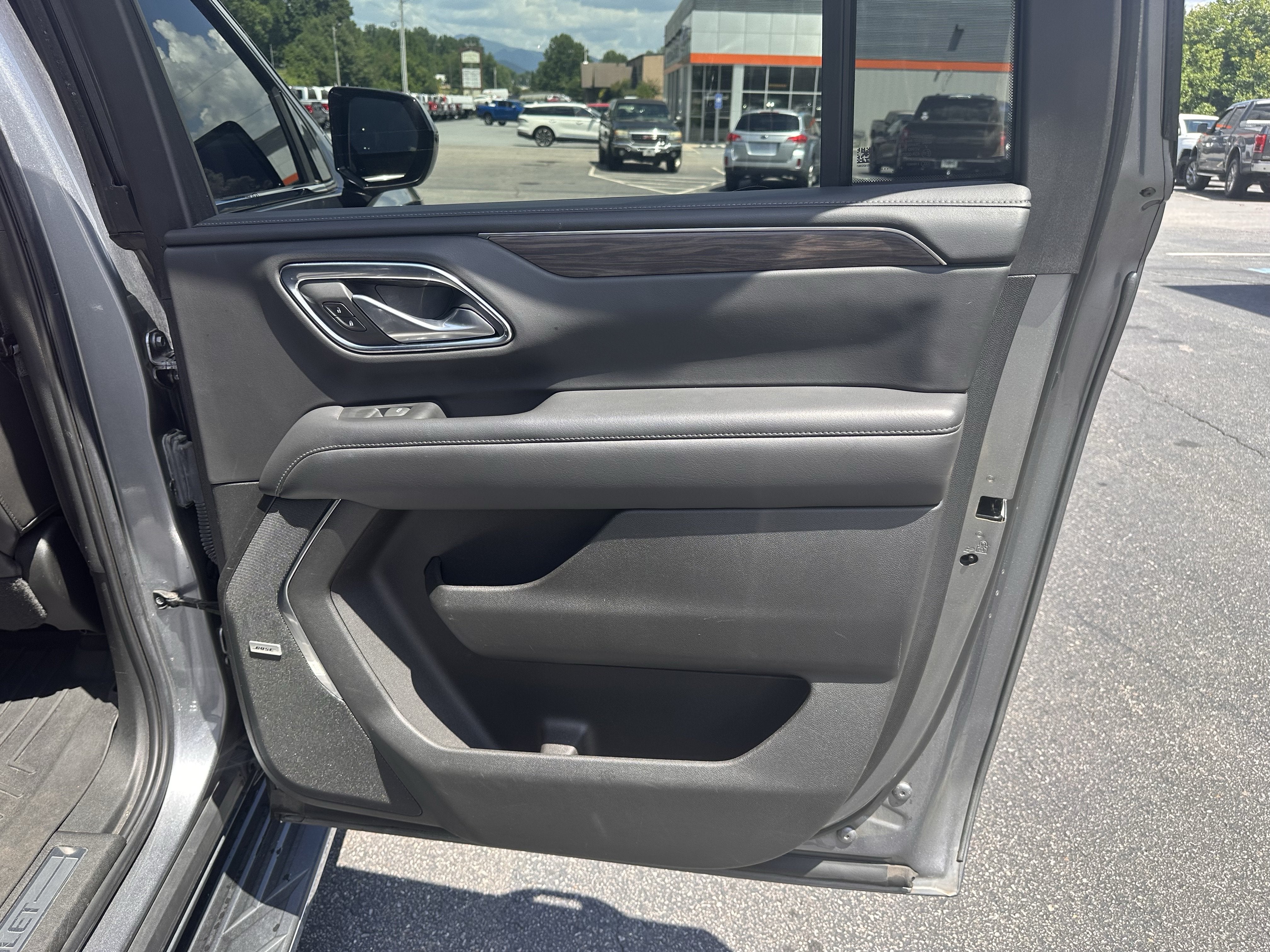 2022 Chevrolet Suburban LT