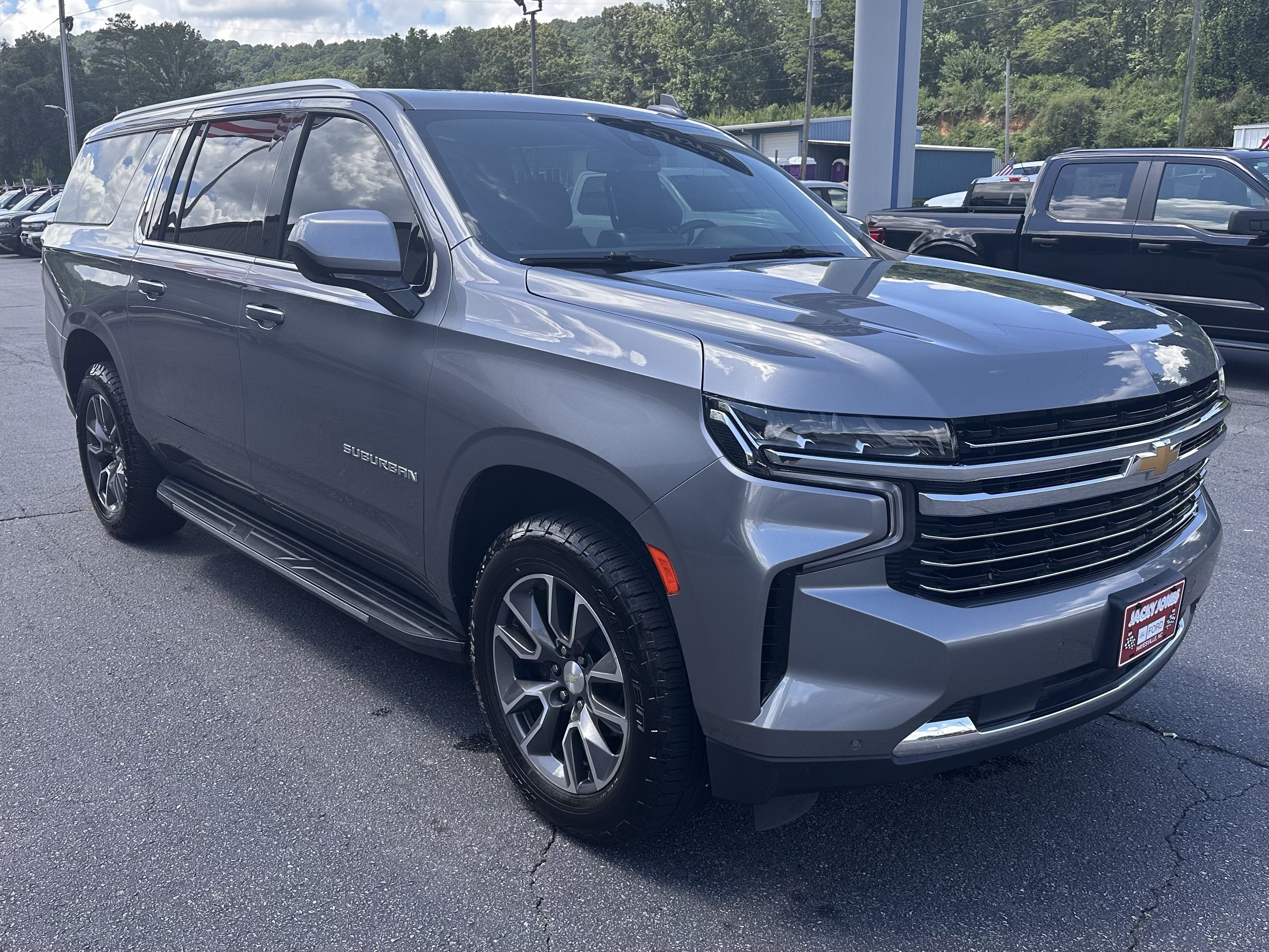 2022 Chevrolet Suburban LT