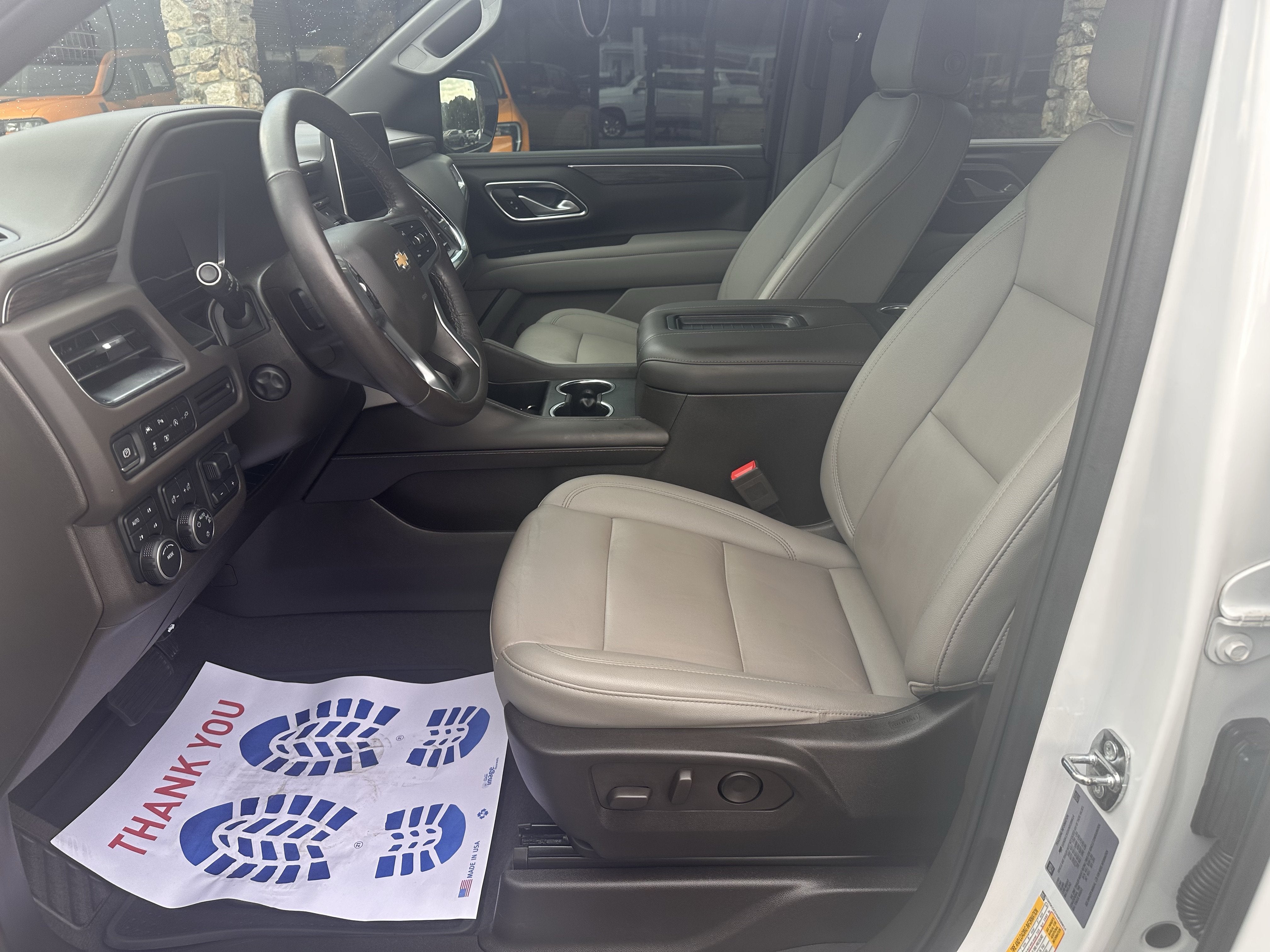 2022 Chevrolet Suburban LT