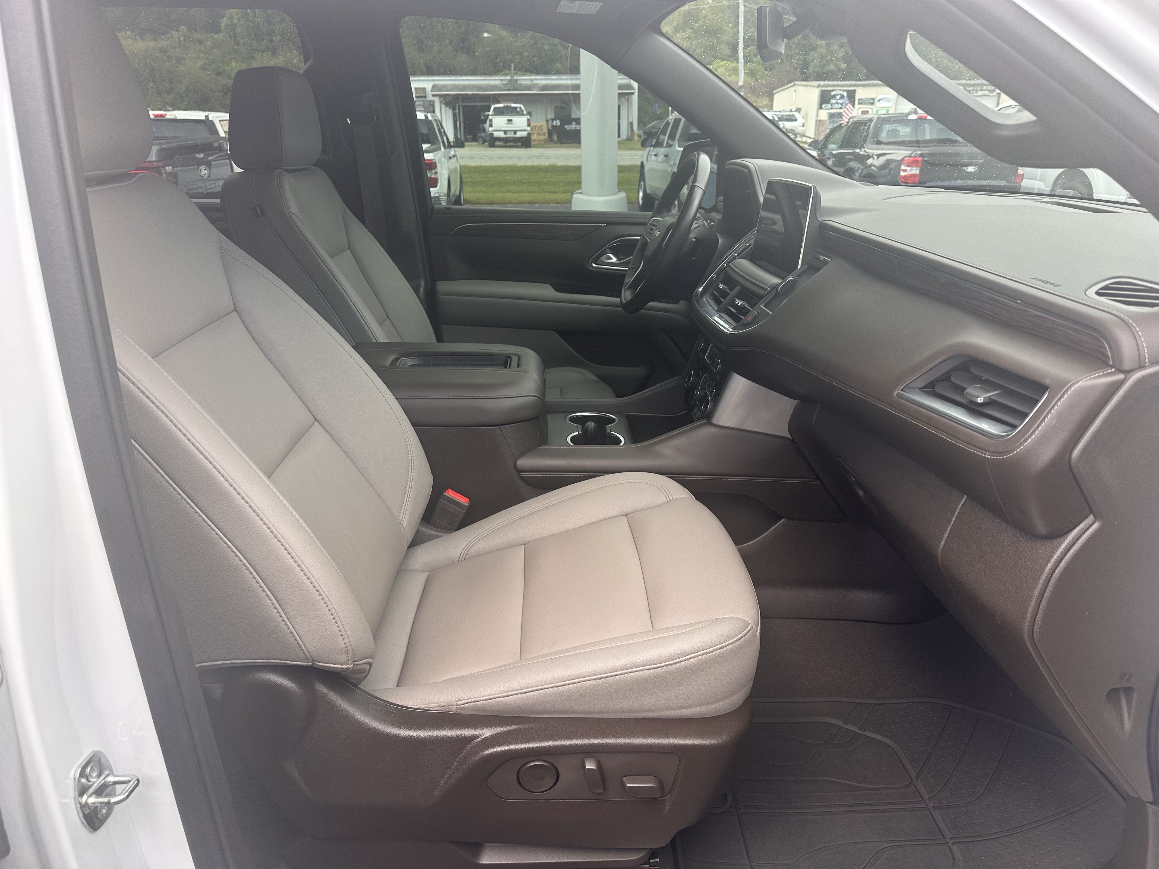 2022 Chevrolet Suburban LT