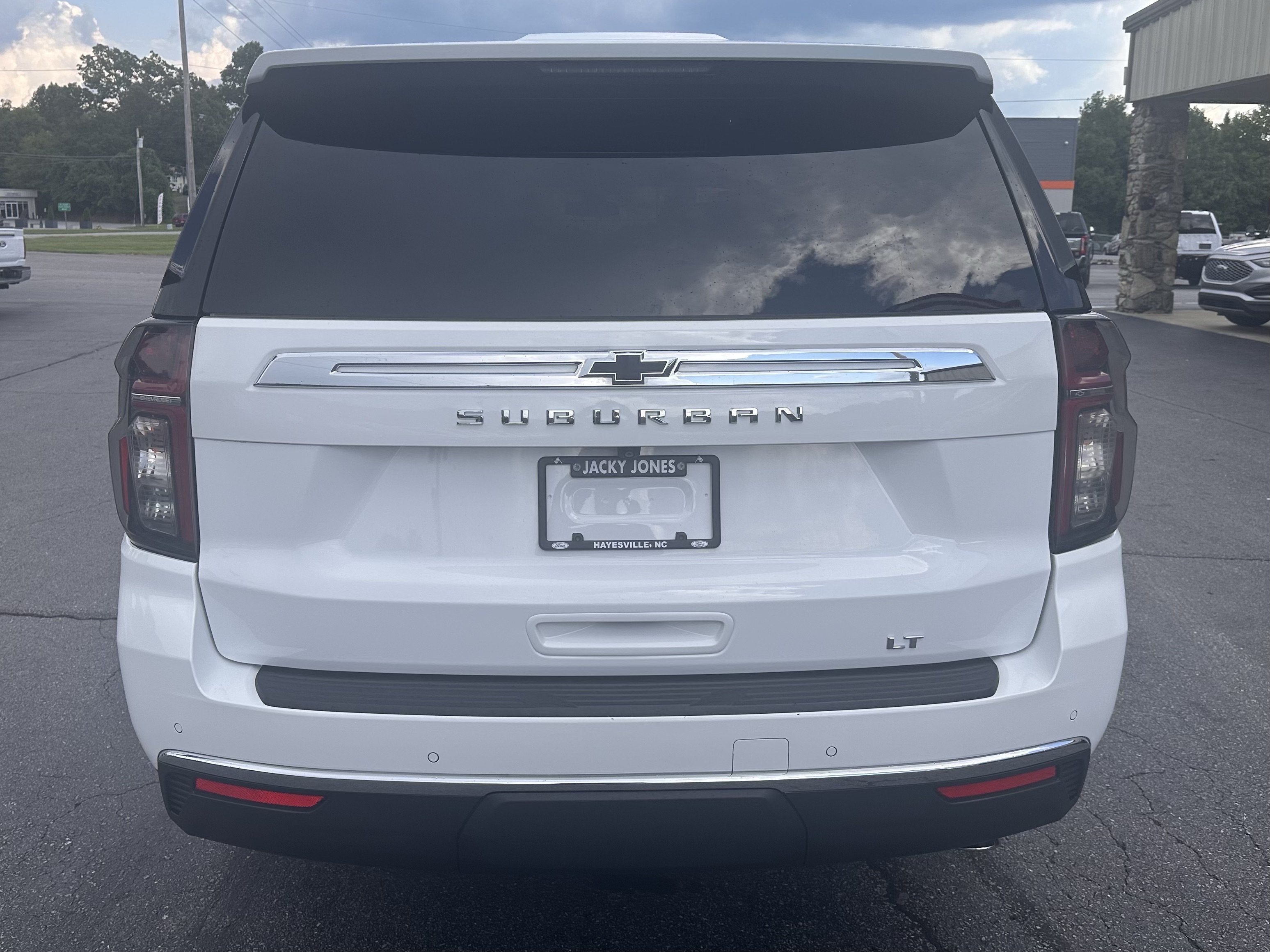 2022 Chevrolet Suburban LT