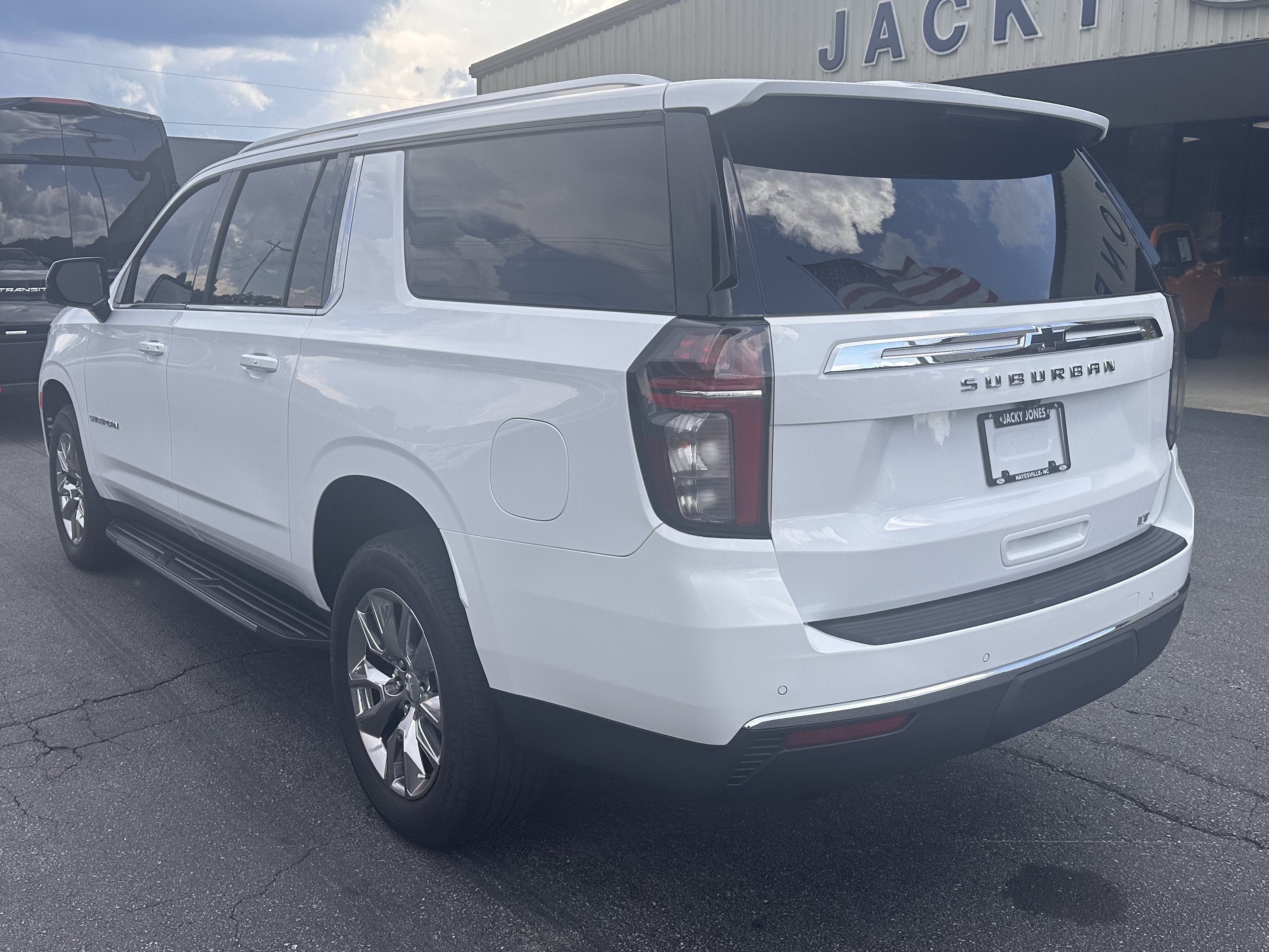 2022 Chevrolet Suburban LT