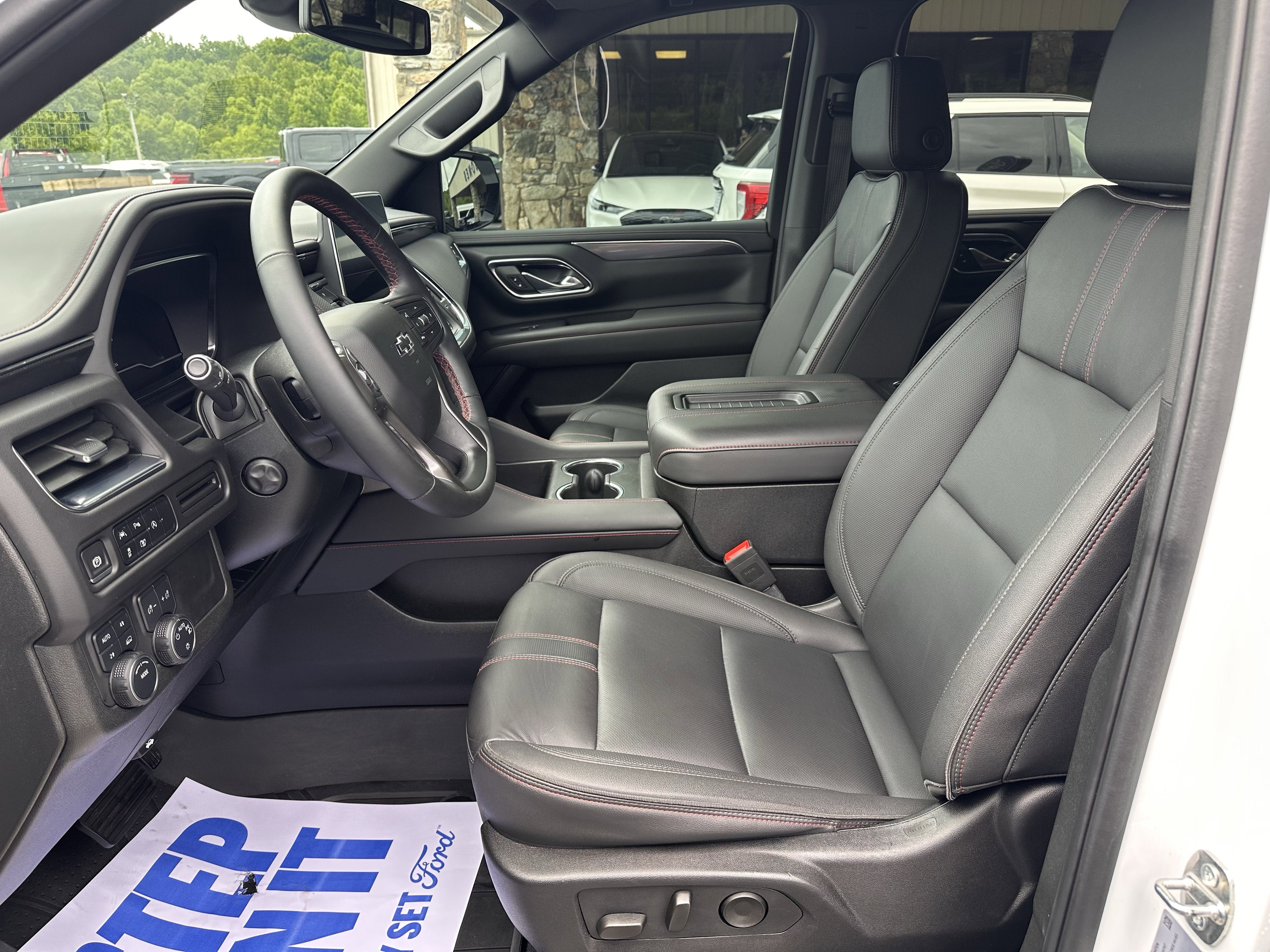 2024 Chevrolet Suburban RST