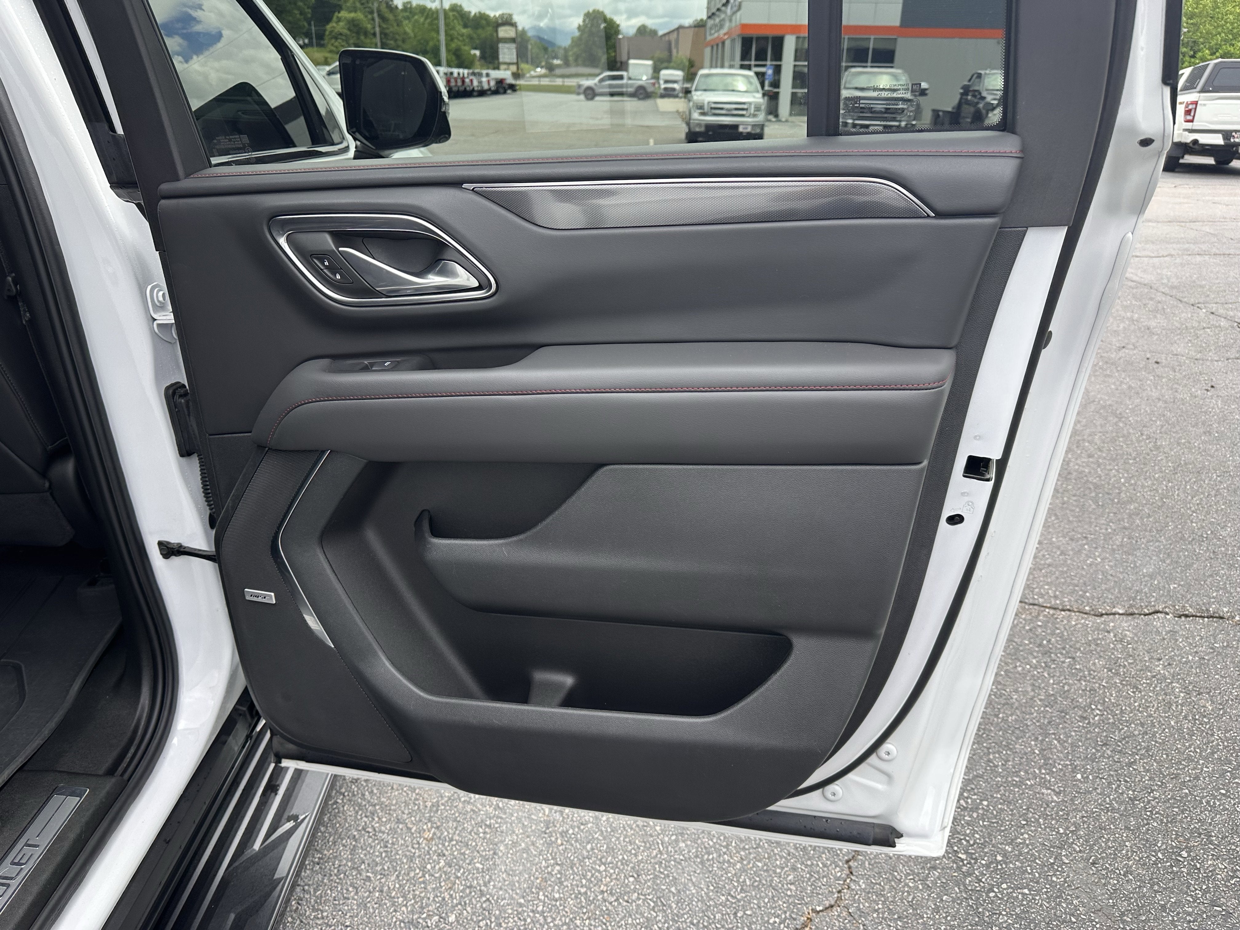 2024 Chevrolet Suburban RST