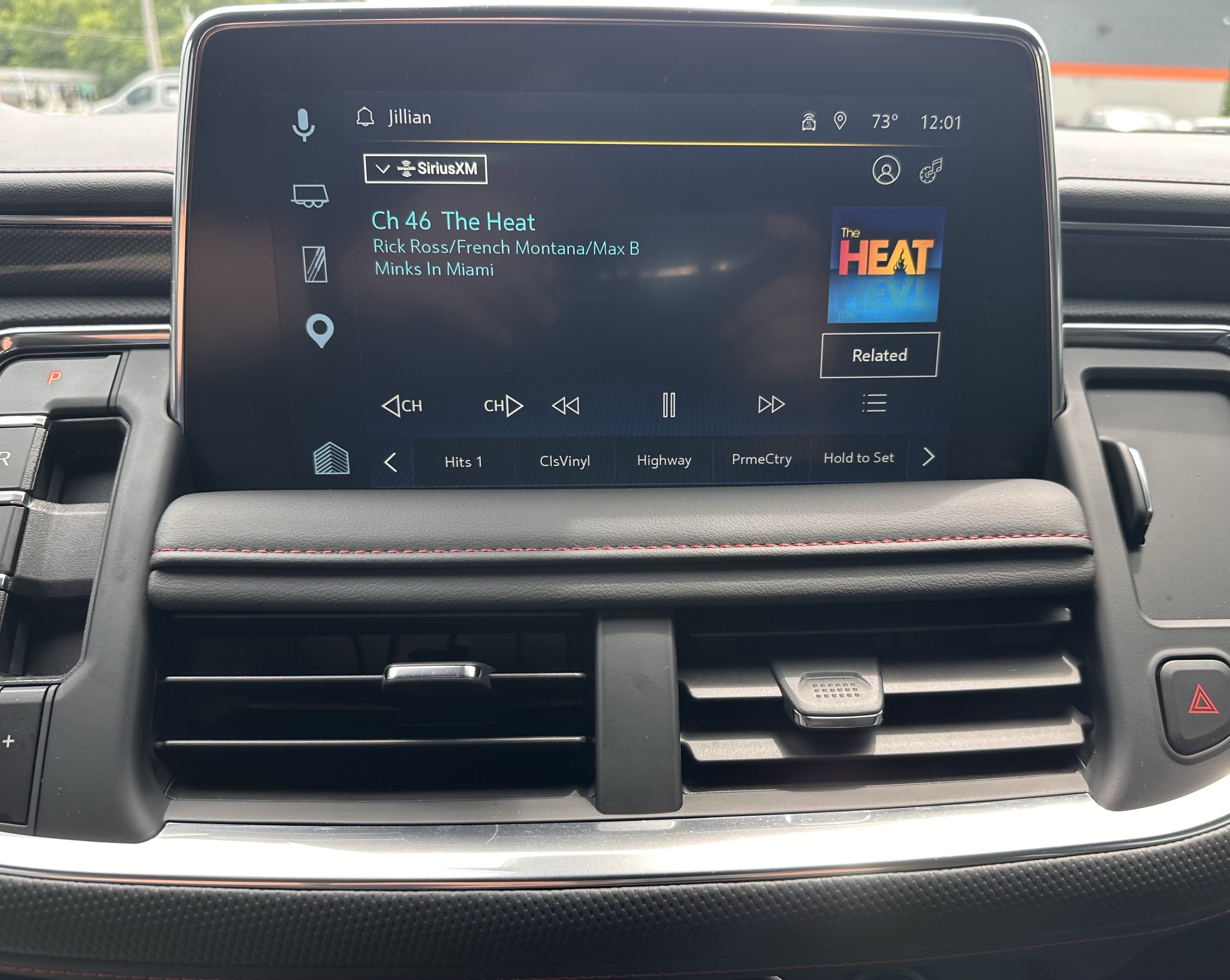 2024 Chevrolet Suburban RST