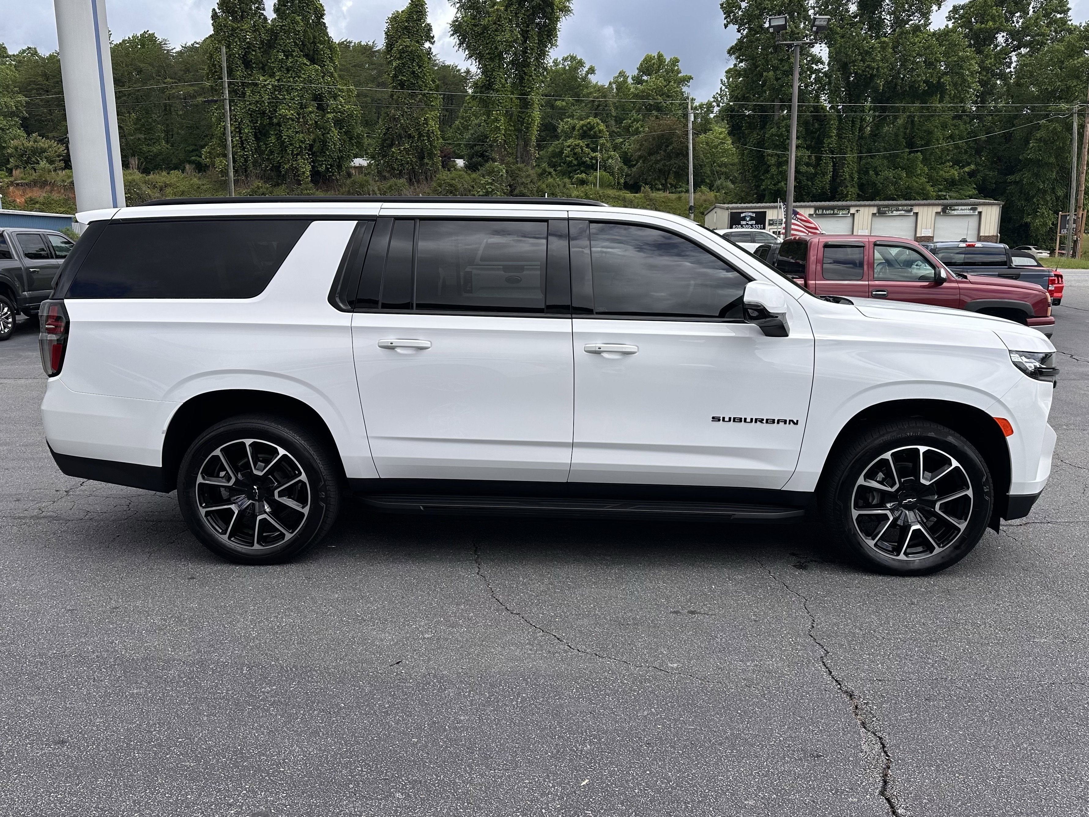 2024 Chevrolet Suburban RST