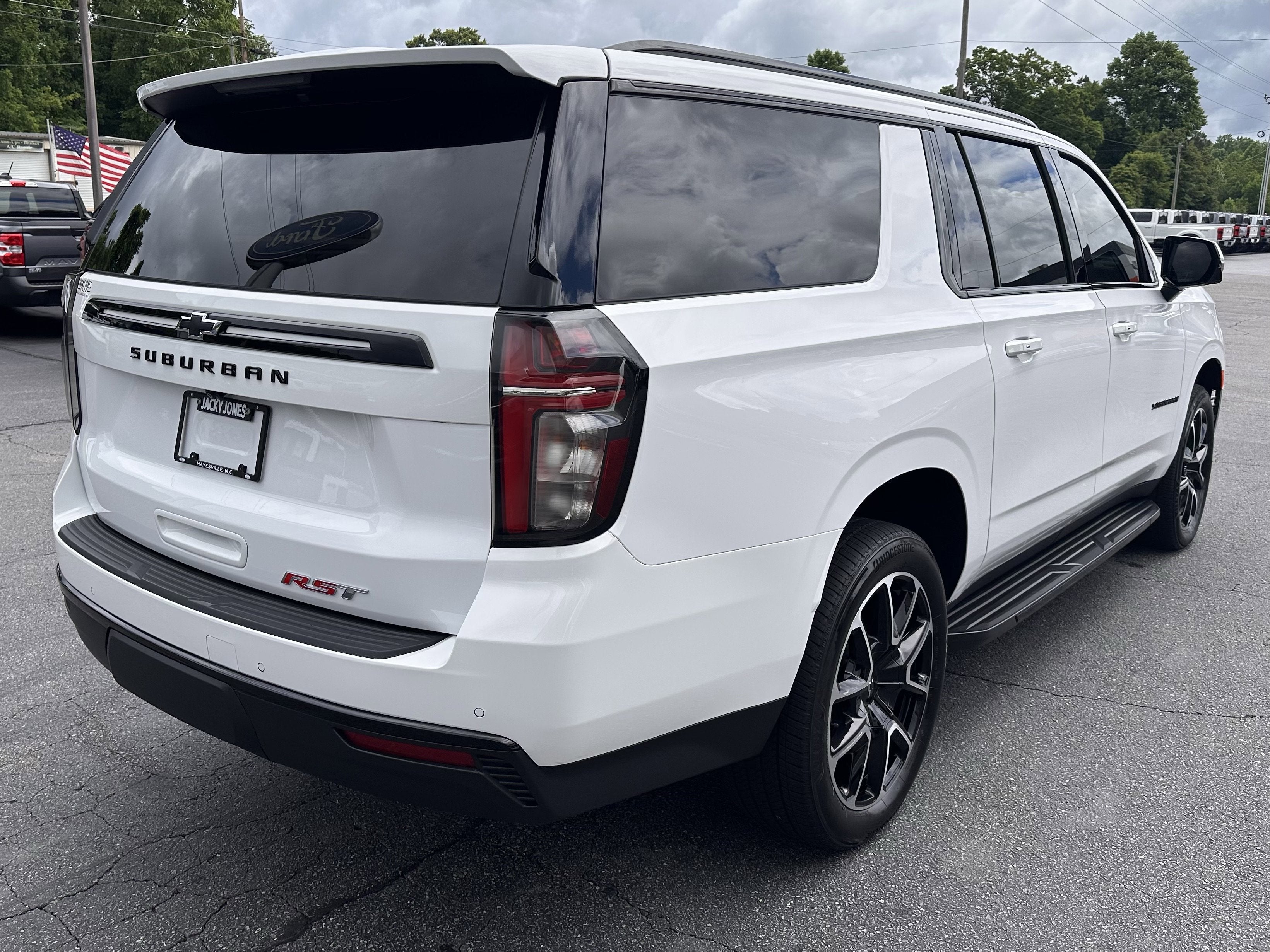 2024 Chevrolet Suburban RST