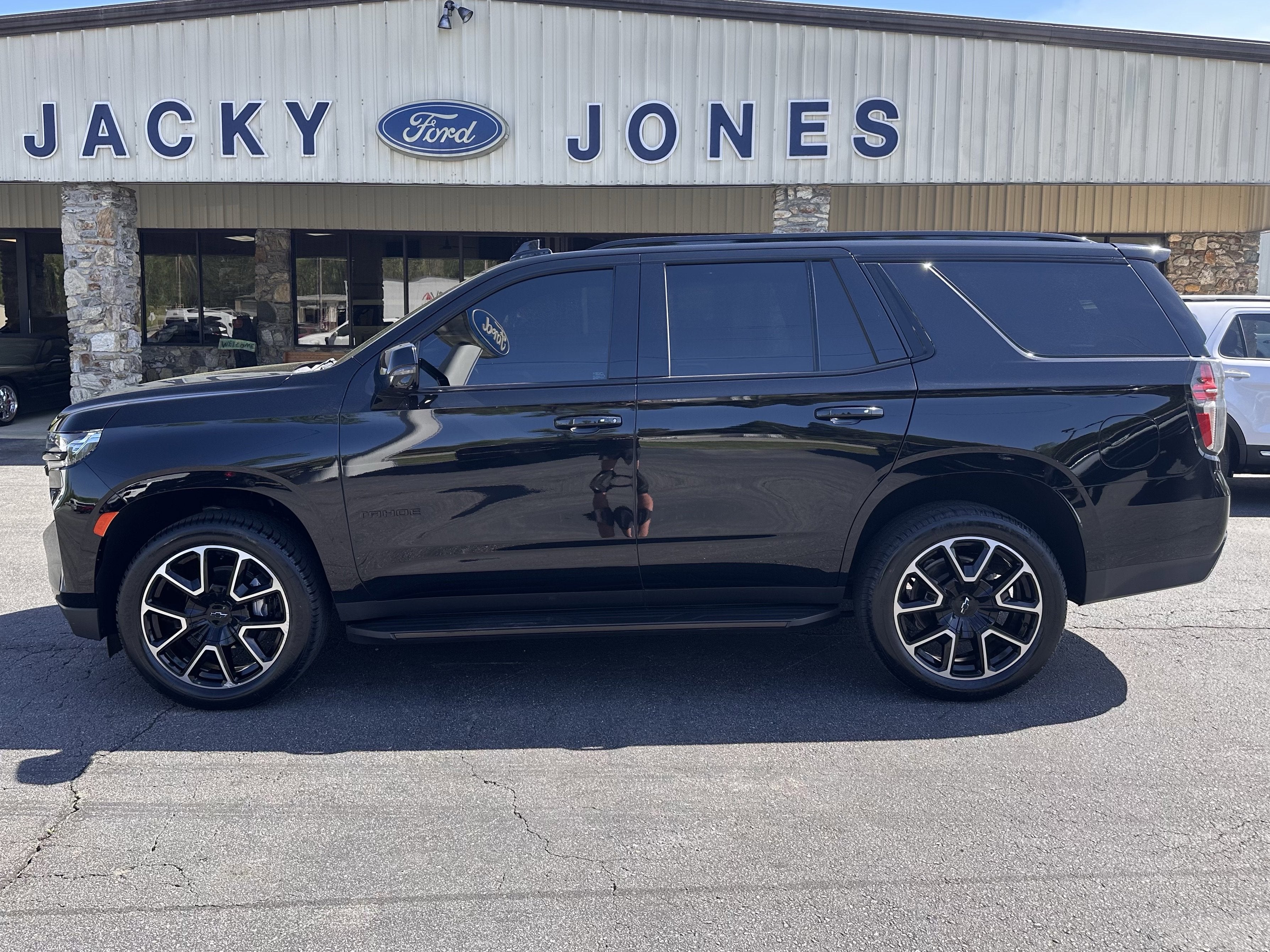 2023 Chevrolet Tahoe RST