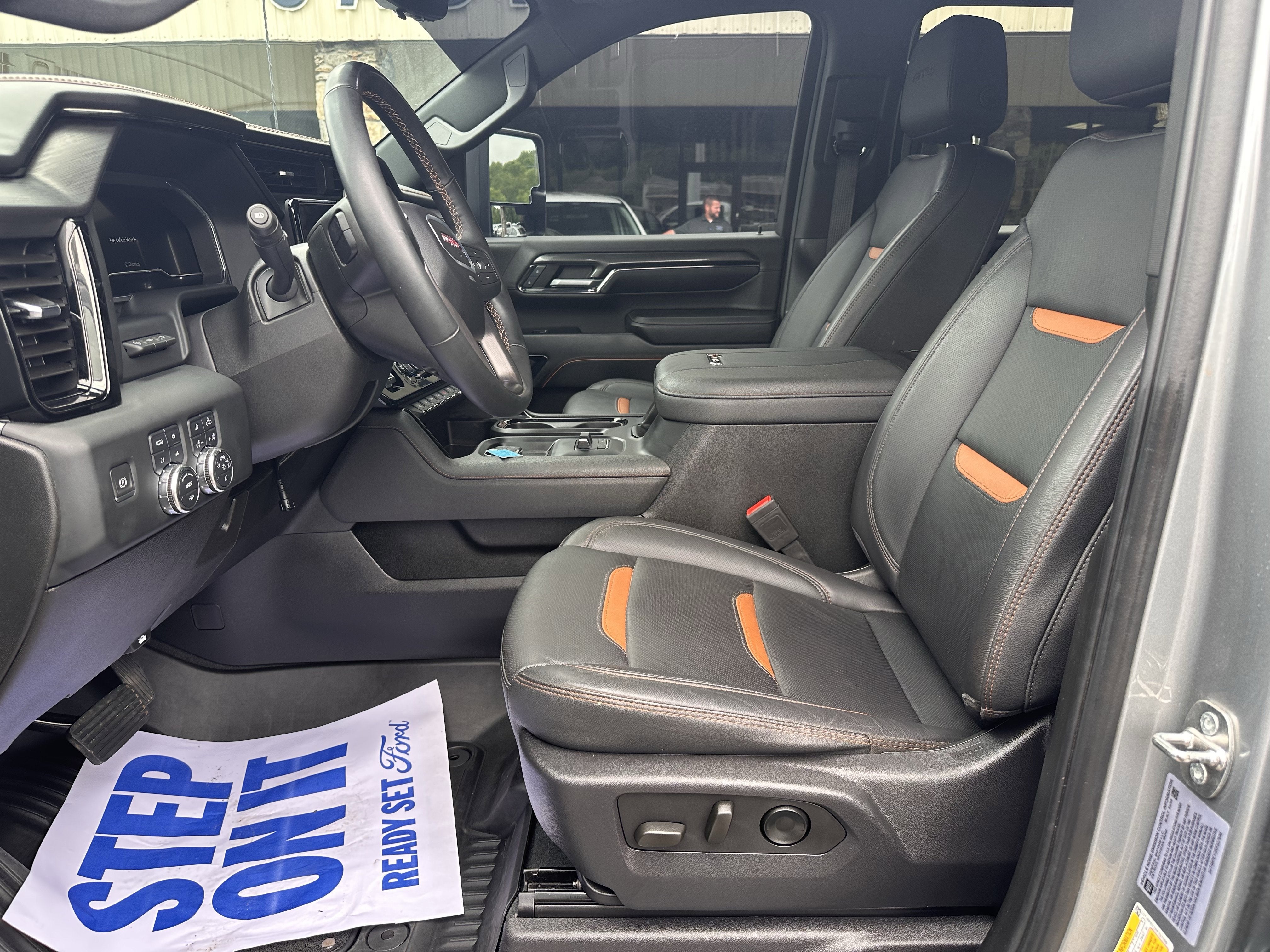 2024 GMC Sierra 2500HD AT4